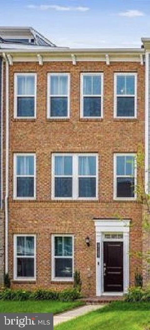 17153 CUMBERLAND HEIGHT DRIVE DUMFRIES VA 22026