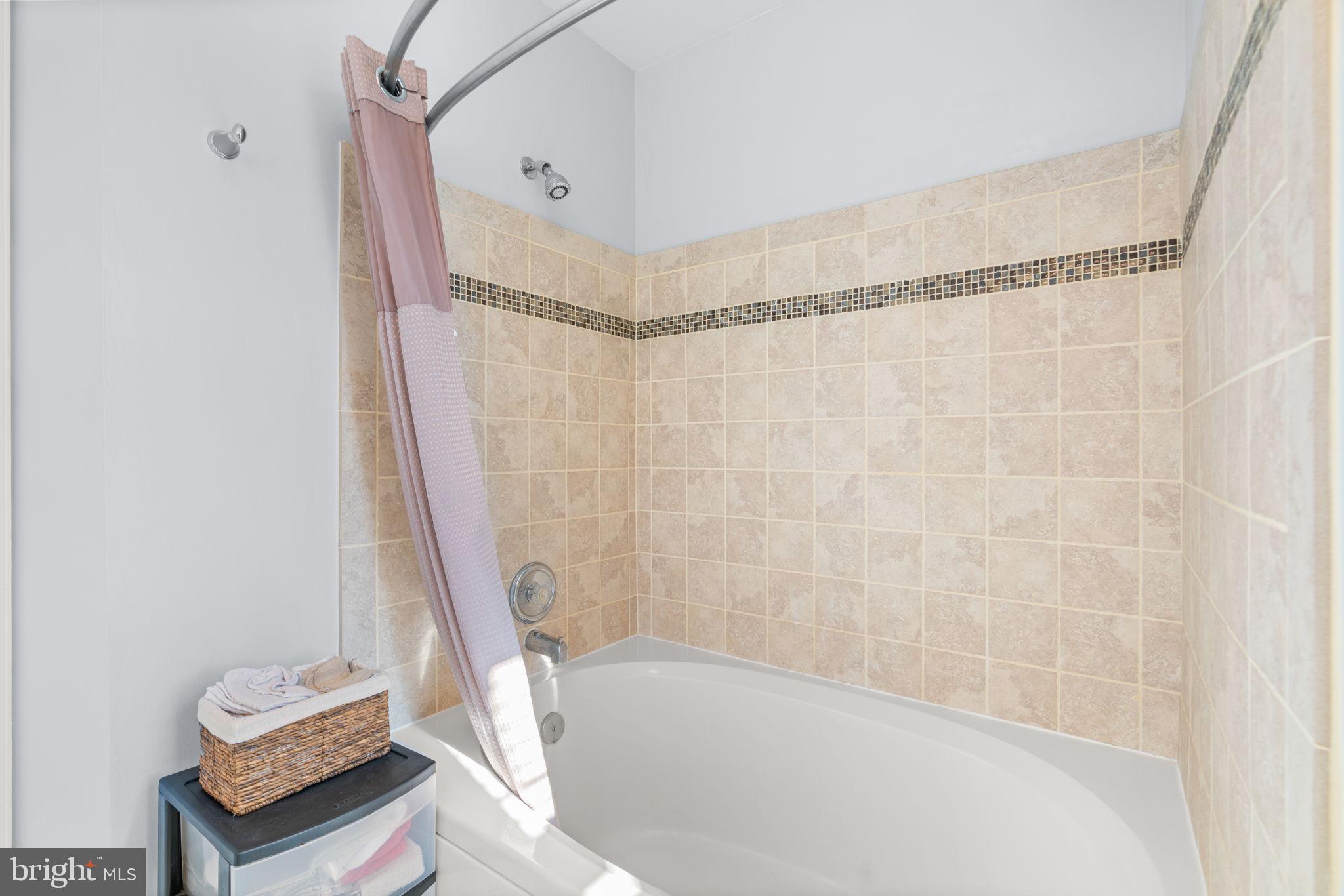 ENCLAVE AT SEVEN OAKS - Residential