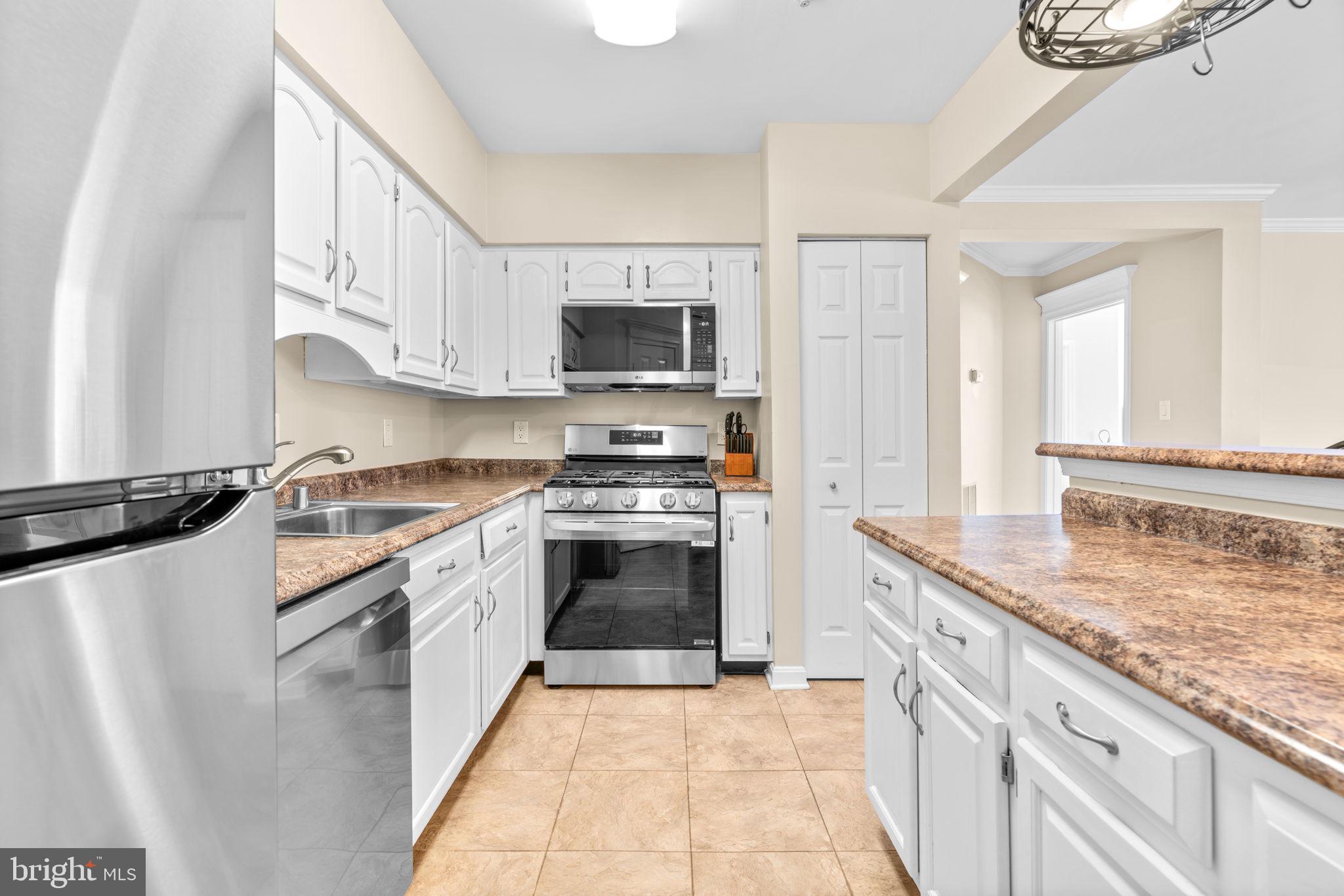 ENCLAVE AT SEVEN OAKS - Residential