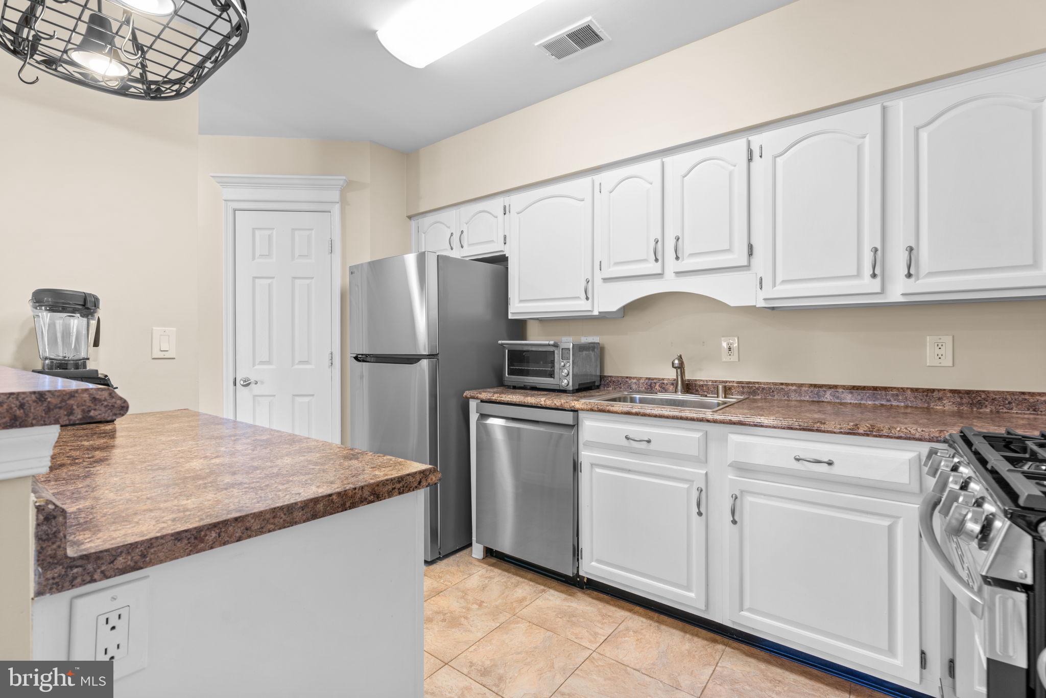 ENCLAVE AT SEVEN OAKS - Residential