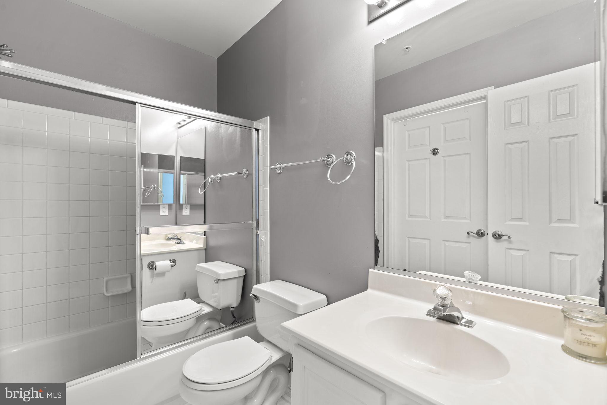 ENCLAVE AT SEVEN OAKS - Residential