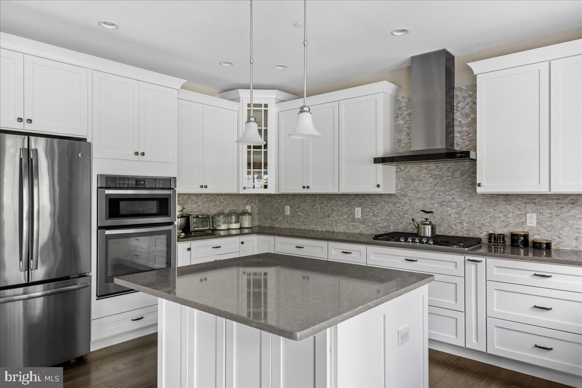 WOODLANDS AT WARWICK - Residential