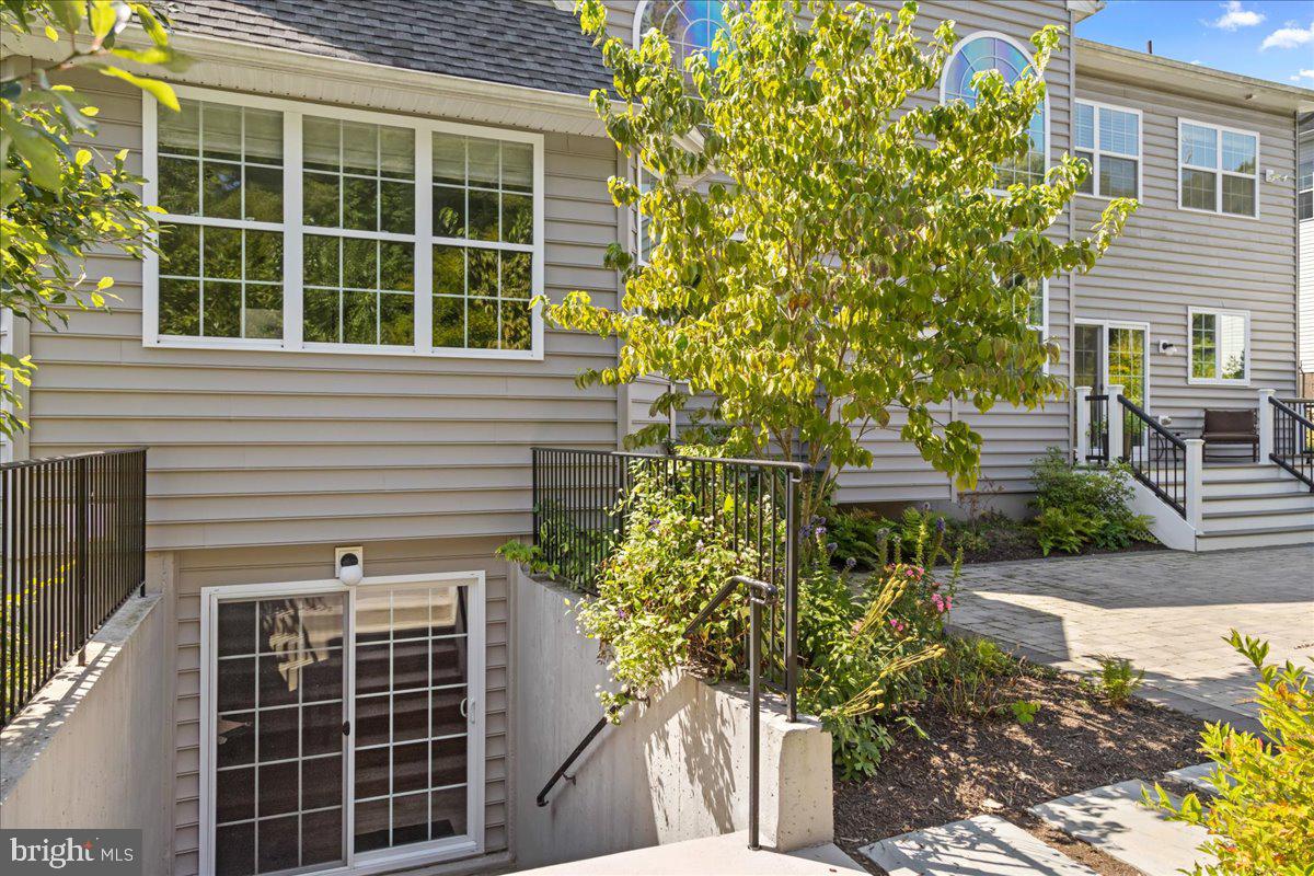 WOODLANDS AT WARWICK - Residential