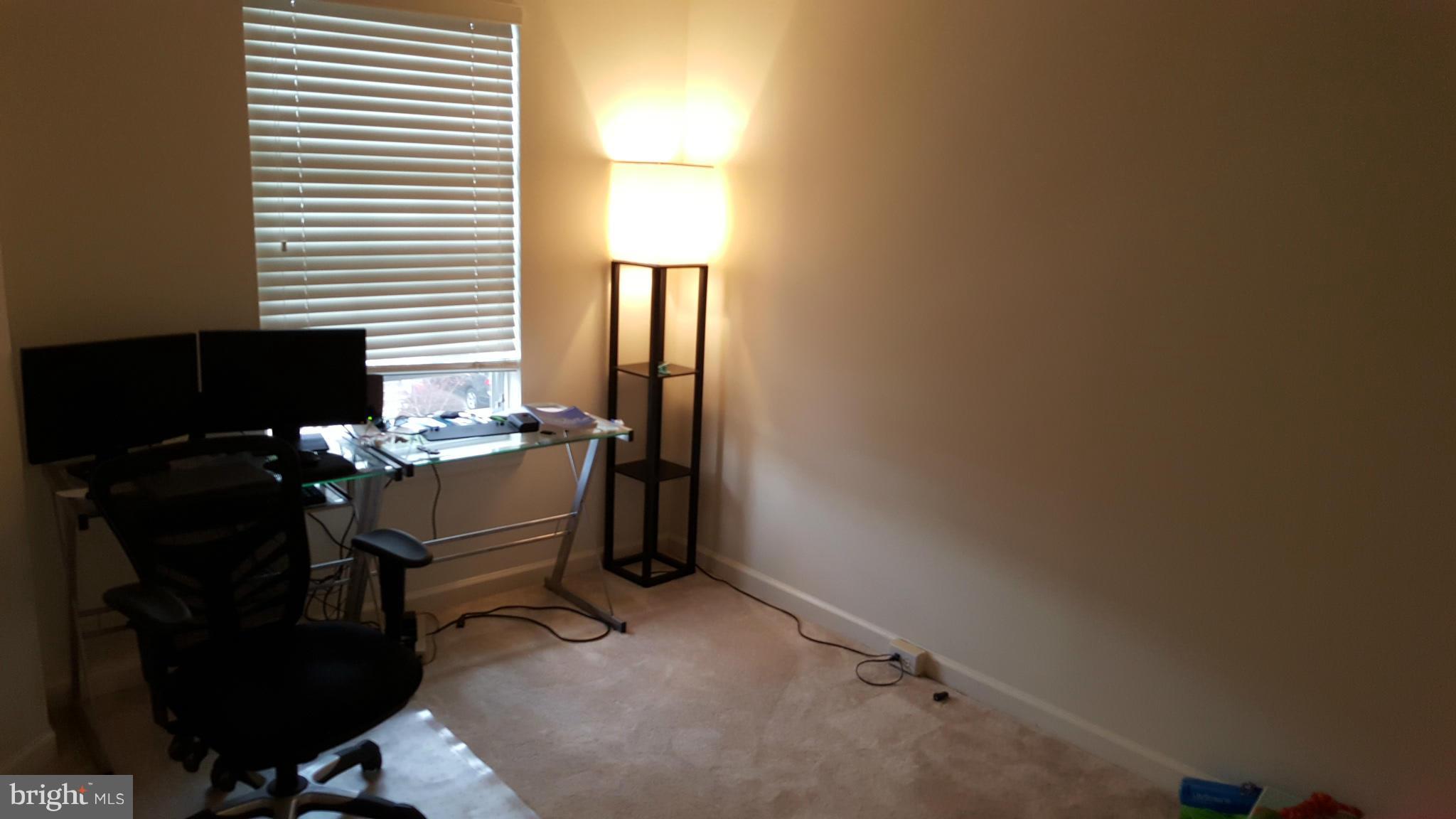 MCNAIR FARMS LANDBAY - Residential Lease