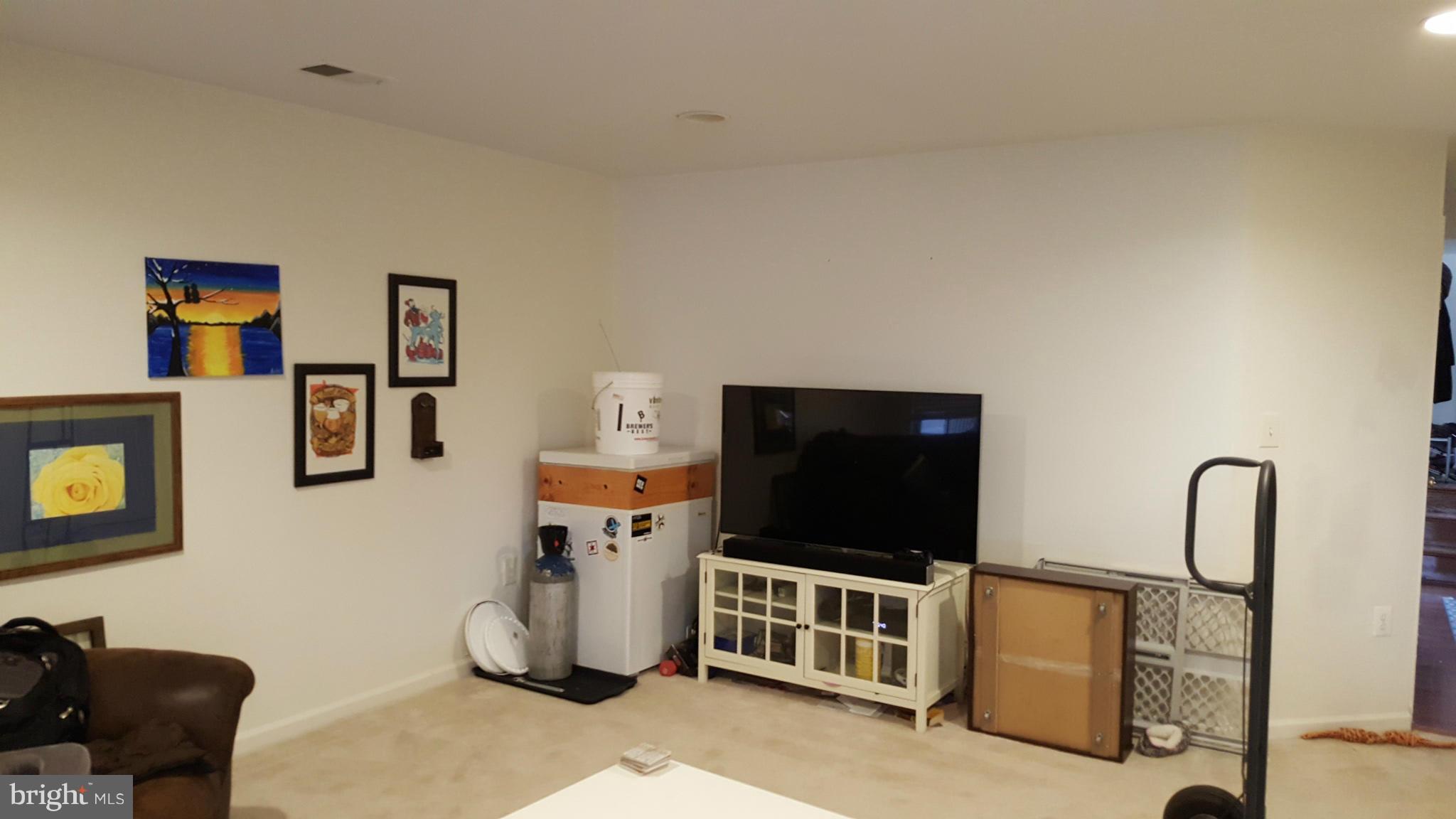 MCNAIR FARMS LANDBAY - Residential Lease