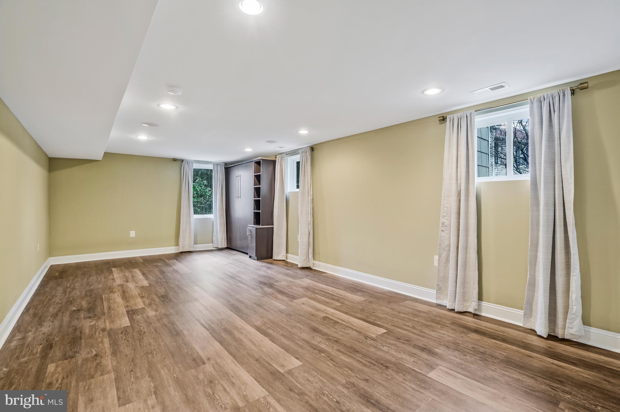 DONALDSON RUN - Residential