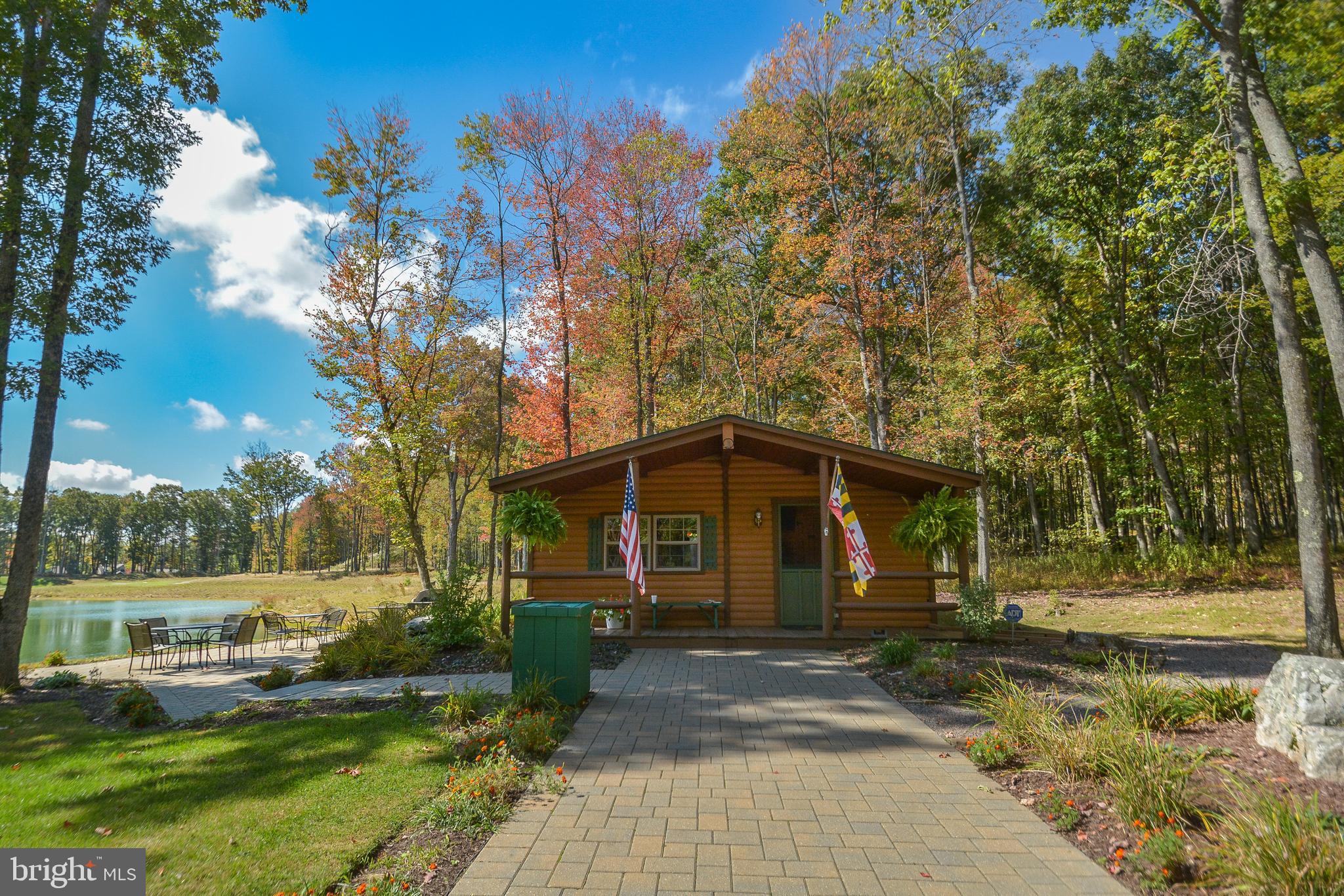 THOUSAND ACRES - Land