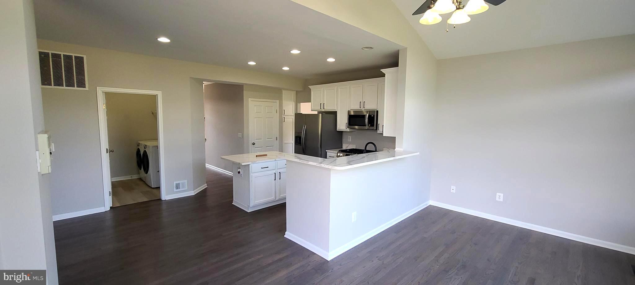 SPRINGDALE FARM - Residential