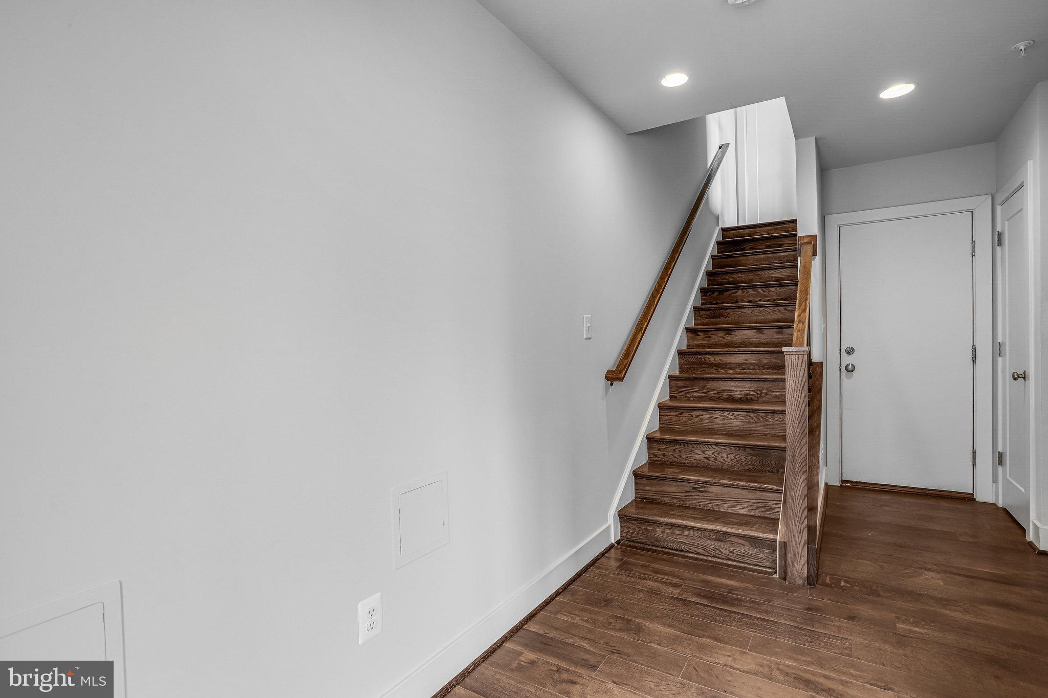 6940 ROCKLEDGE DRIVE