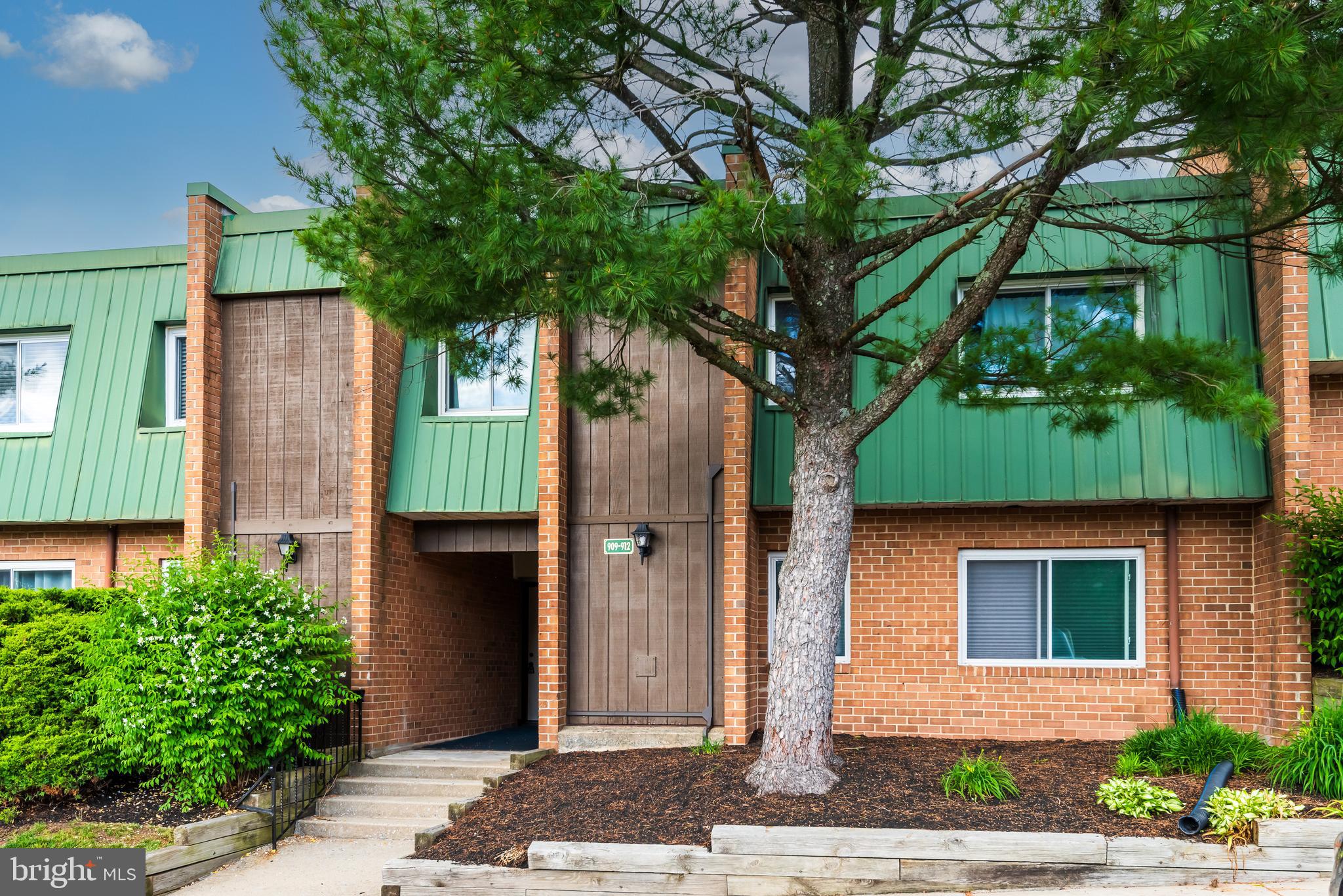 THE MEADOWS - Residential