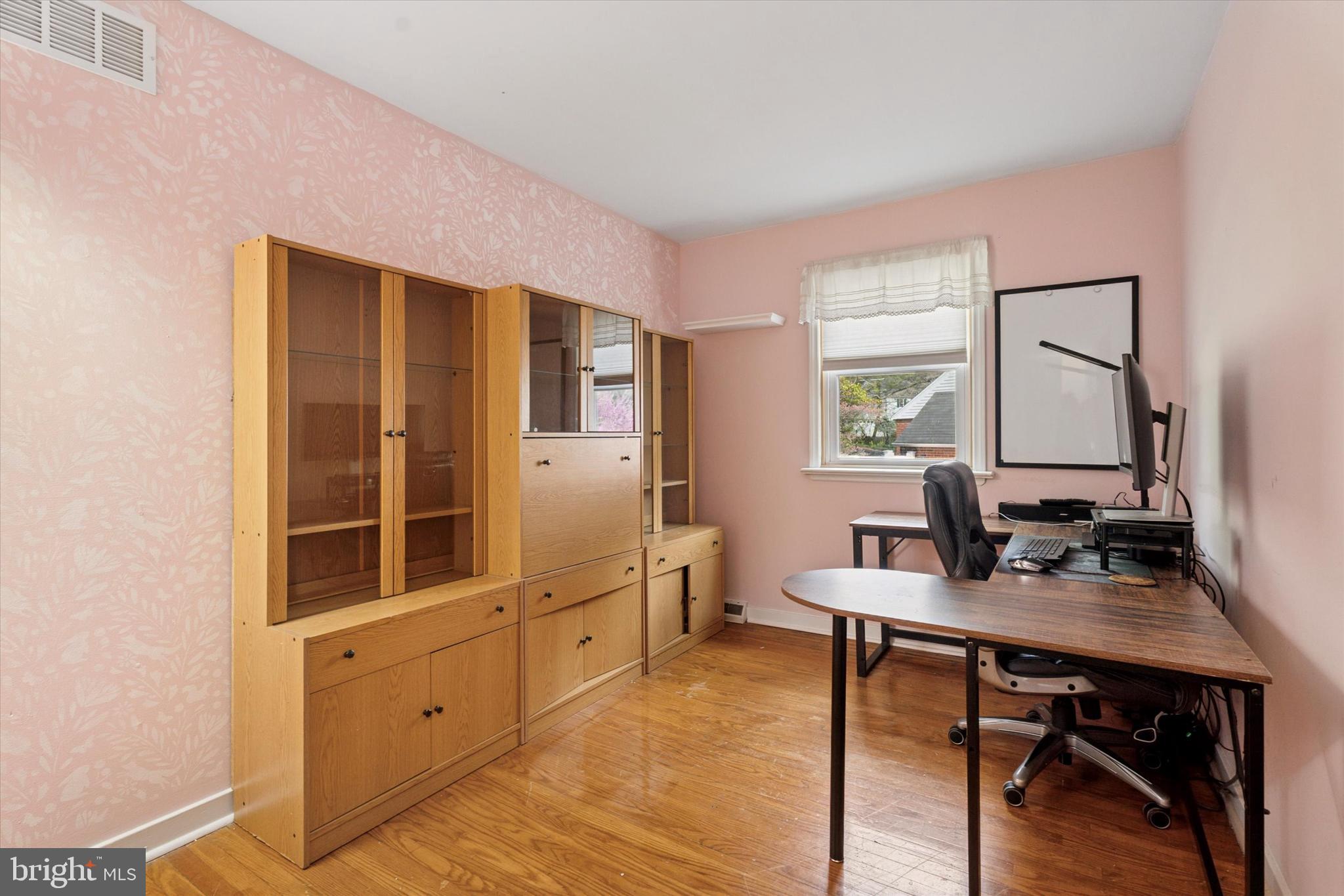 GLENSIDE - Residential