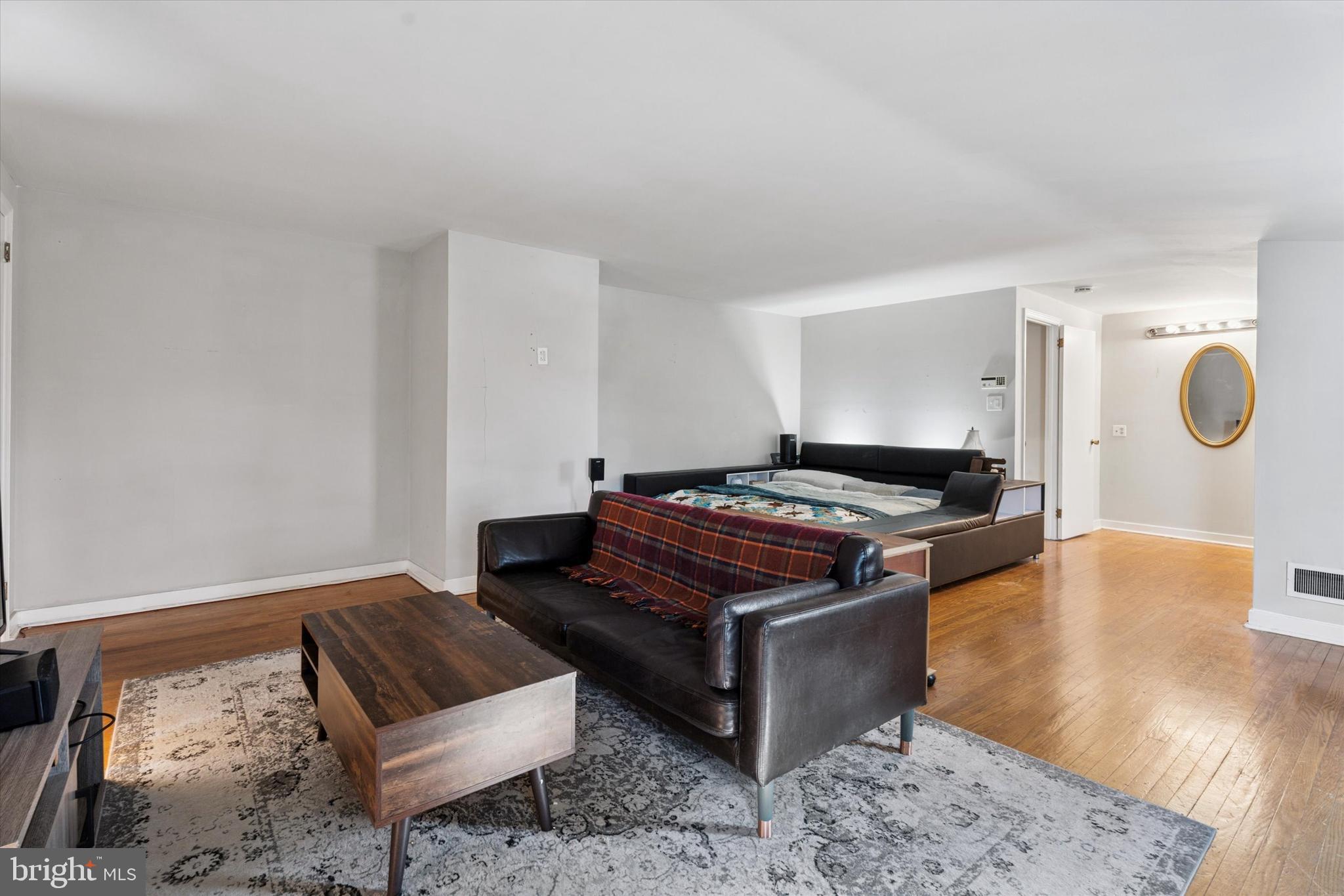 GLENSIDE - Residential