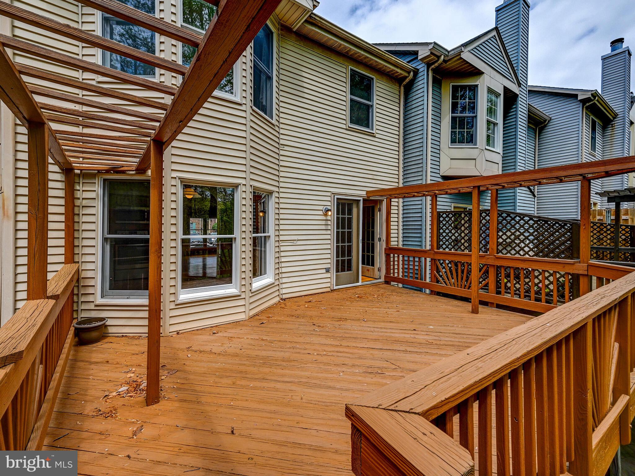 GREENSPRING EAST - Residential