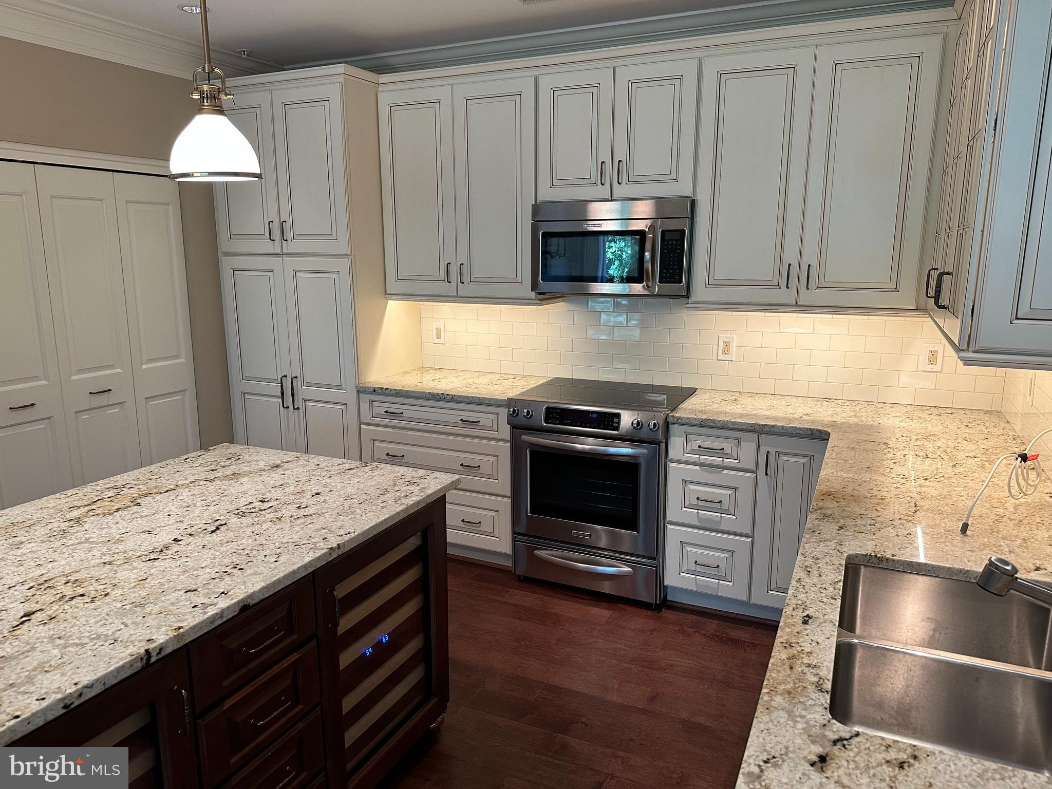 HIGH VIEW AT HUNT VALLEY - Residential