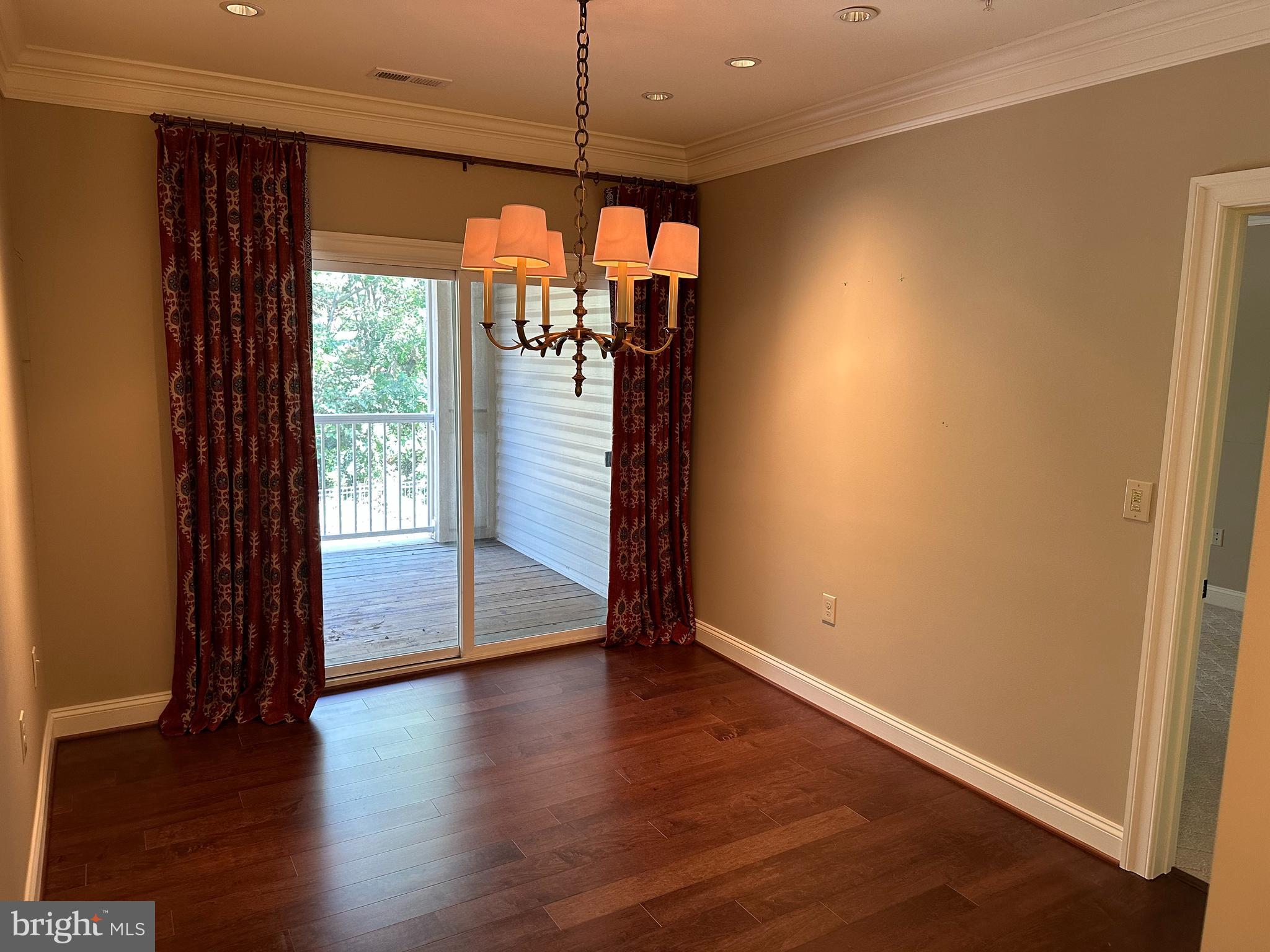 HIGH VIEW AT HUNT VALLEY - Residential