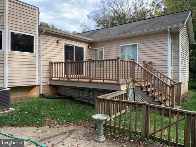 VIENNA WOODS - Residential Lease