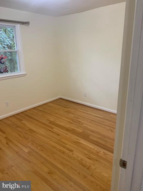 VIENNA WOODS - Residential Lease