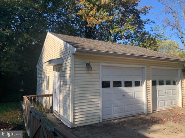 VIENNA WOODS - Residential Lease