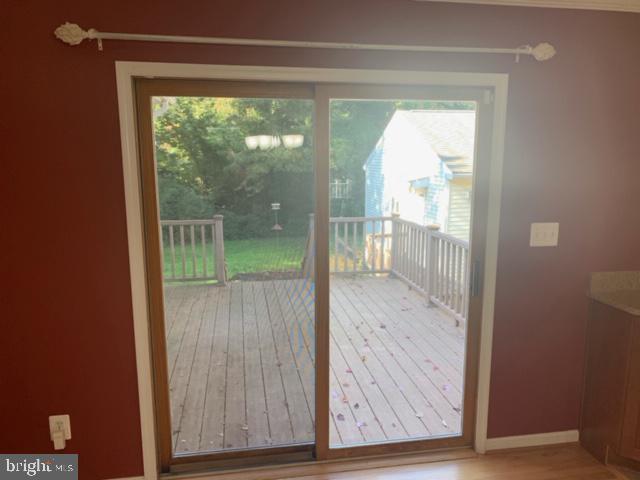 VIENNA WOODS - Residential Lease