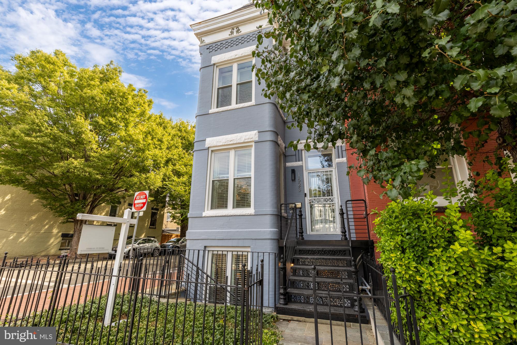 1523 1ST STREET NW