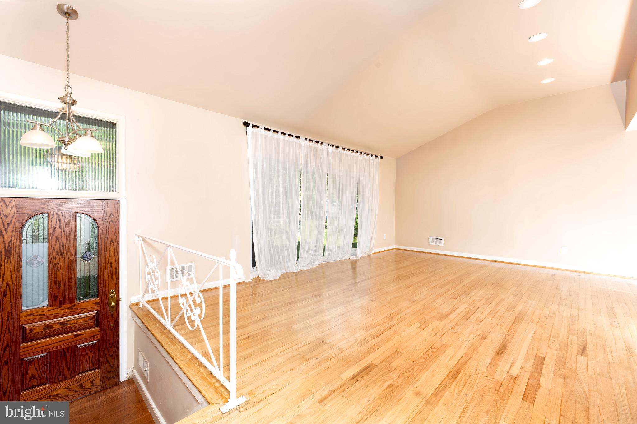 GREEN TREE MANOR - Residential Lease