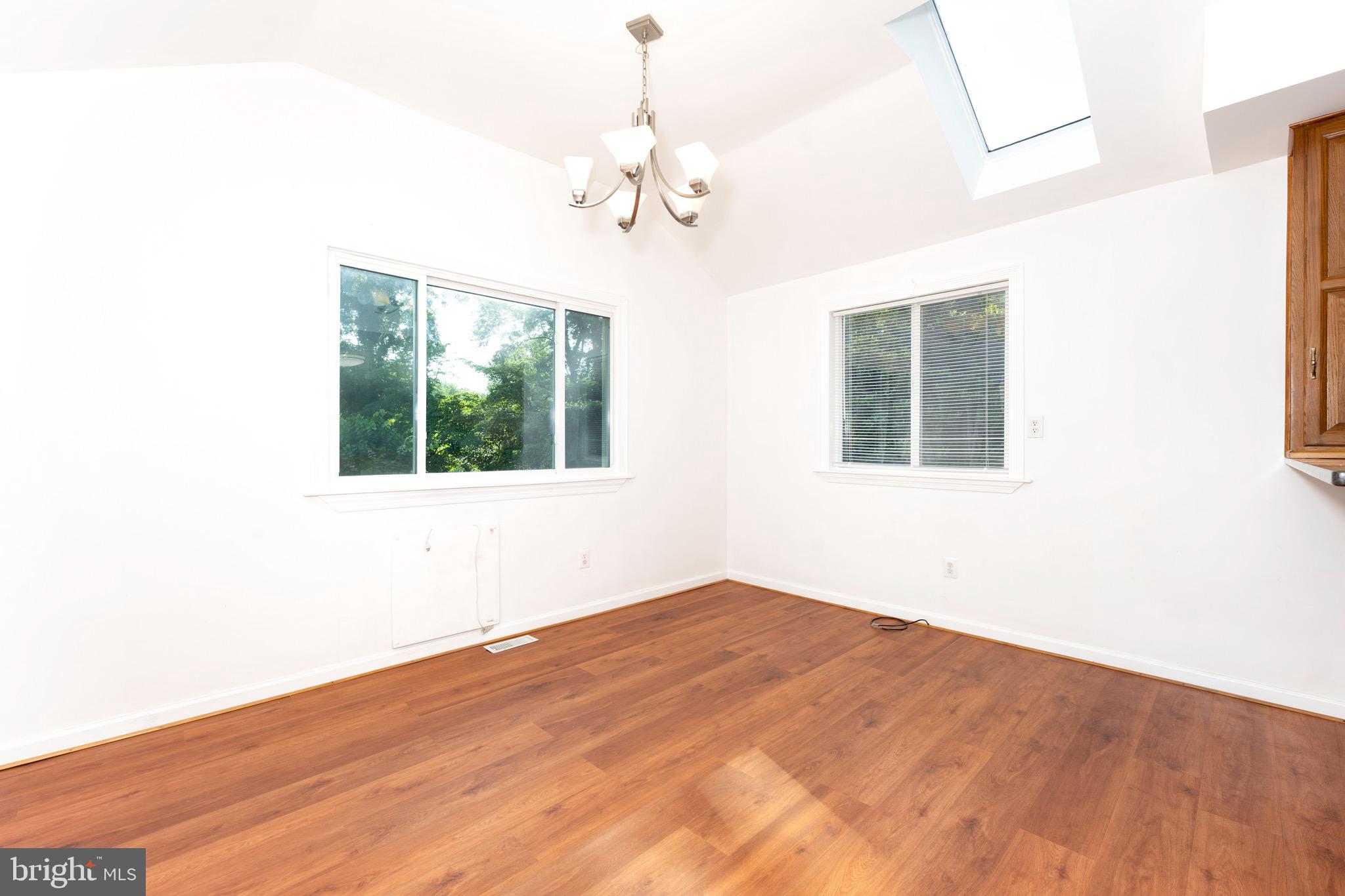 GREEN TREE MANOR - Residential Lease