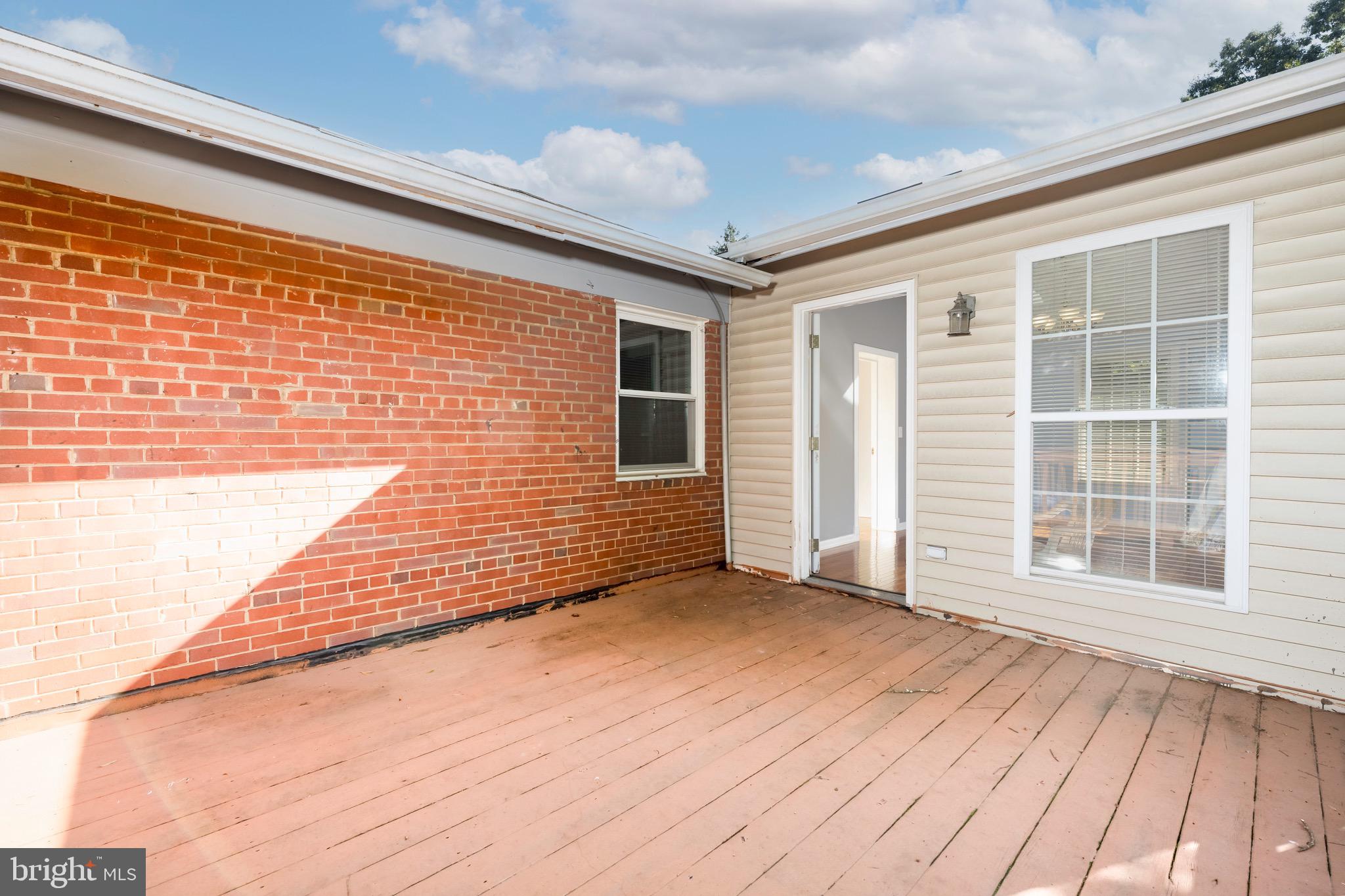 GREEN TREE MANOR - Residential Lease