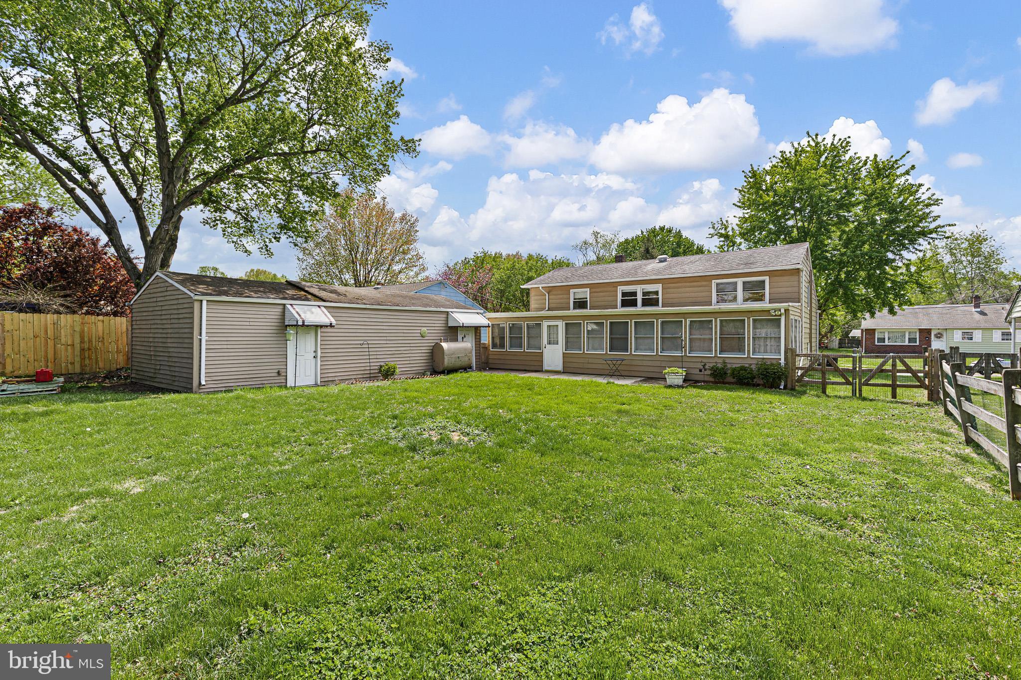 12 GRANVILLE LANE