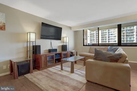 5501 Seminary Road Unit 1602S, Falls Church, VA 22041 - #: VAFX2227048