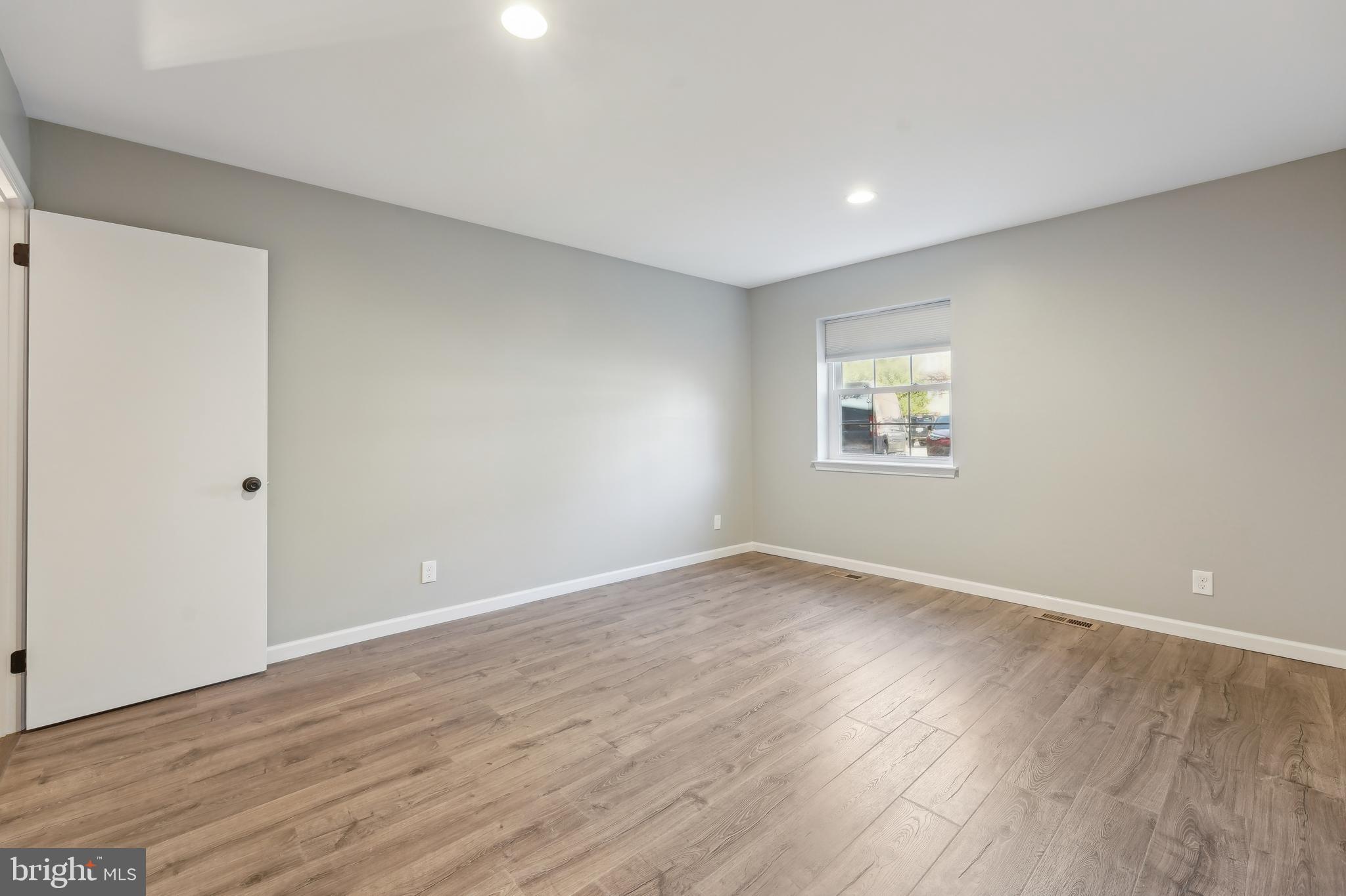 GLENHARDIE CONDOS - Residential