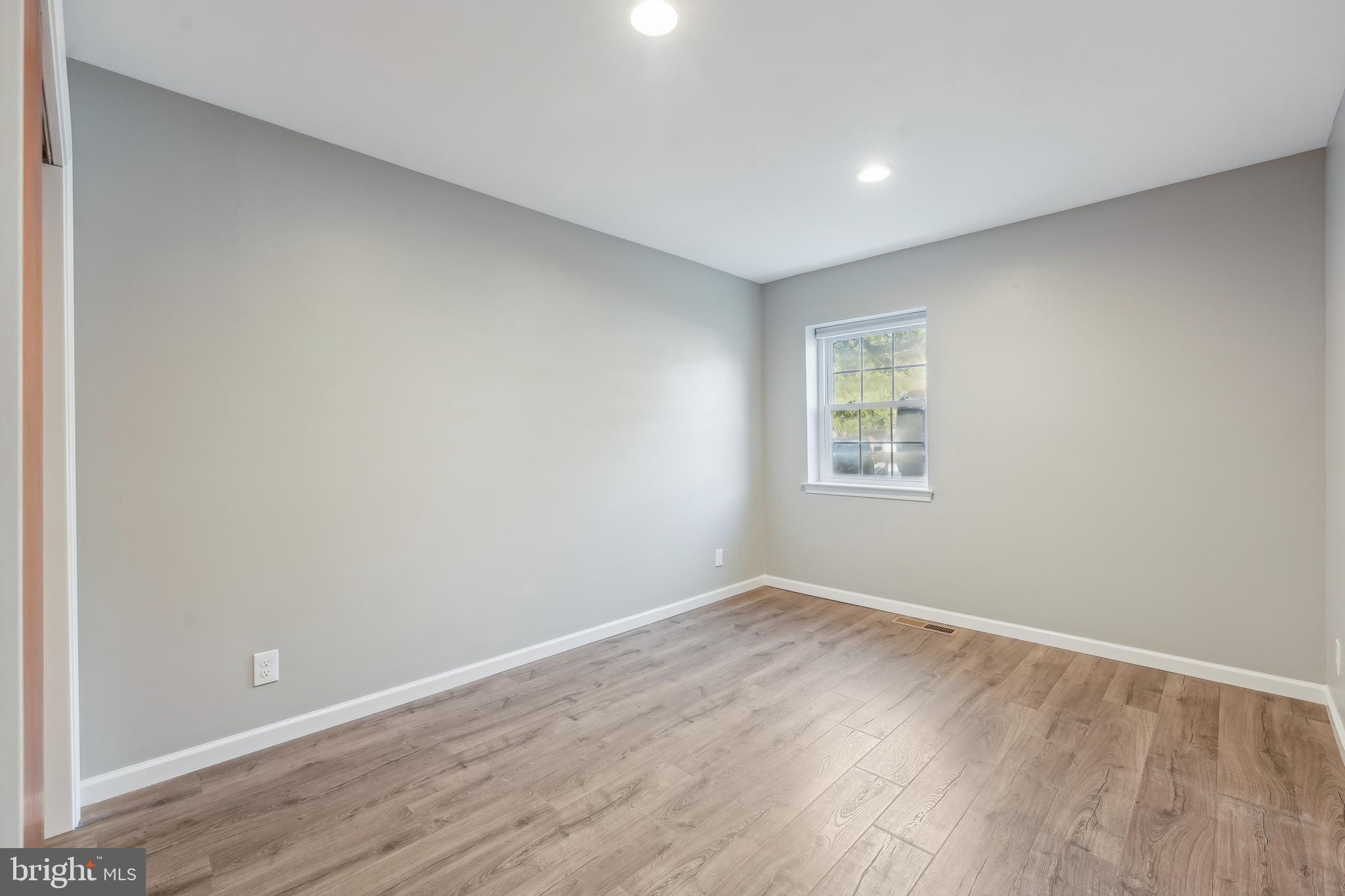 GLENHARDIE CONDOS - Residential