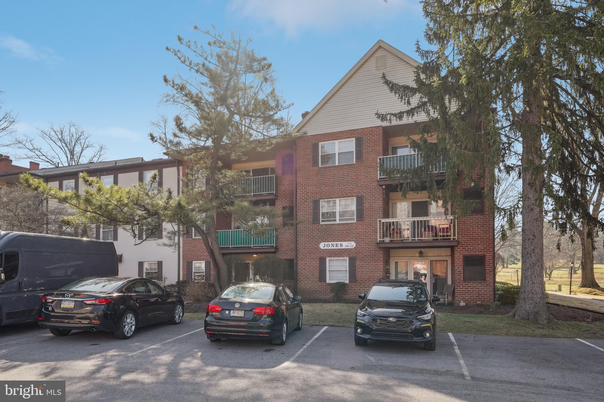 GLENHARDIE CONDOS - Residential