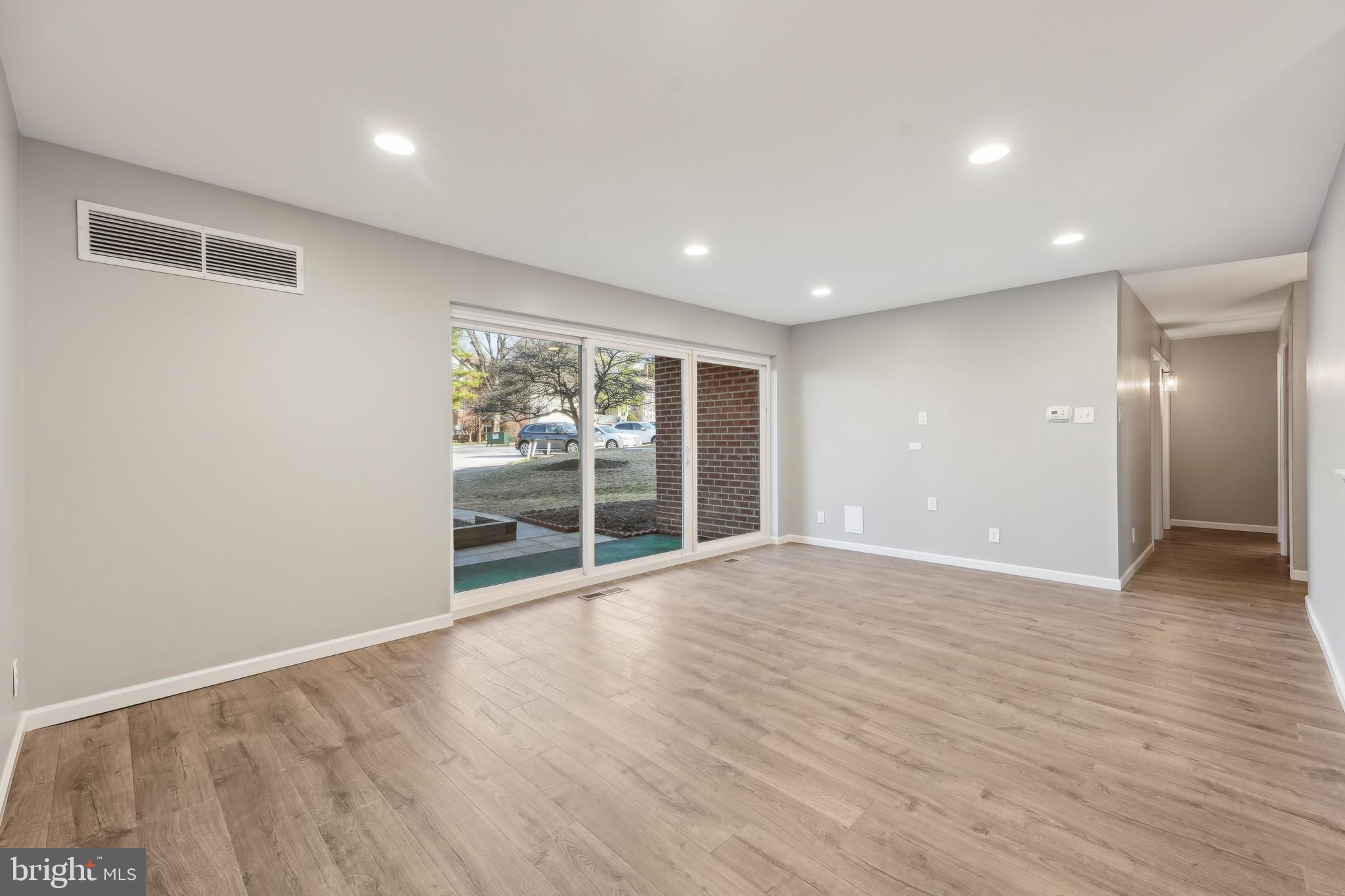 GLENHARDIE CONDOS - Residential