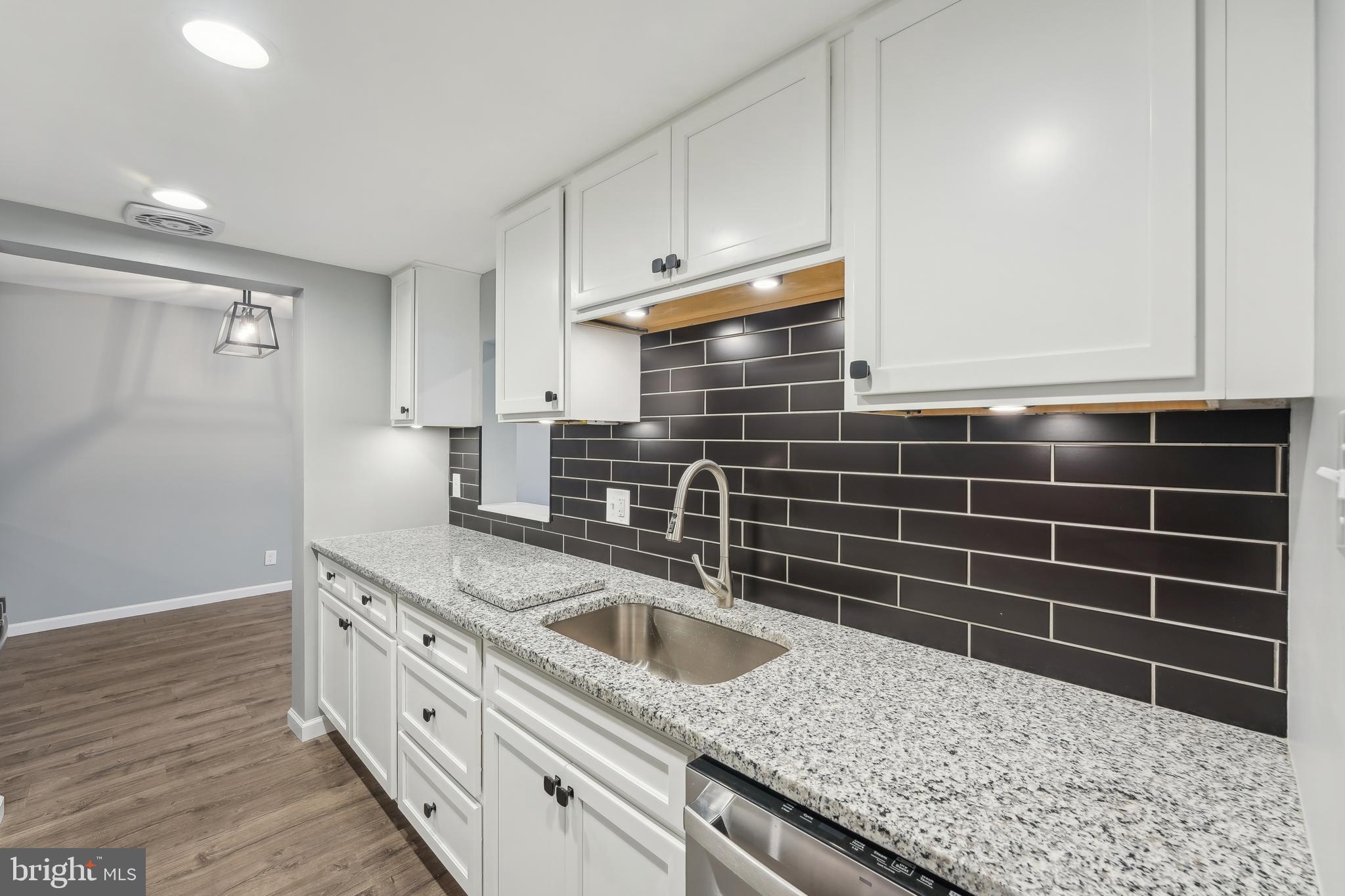 GLENHARDIE CONDOS - Residential