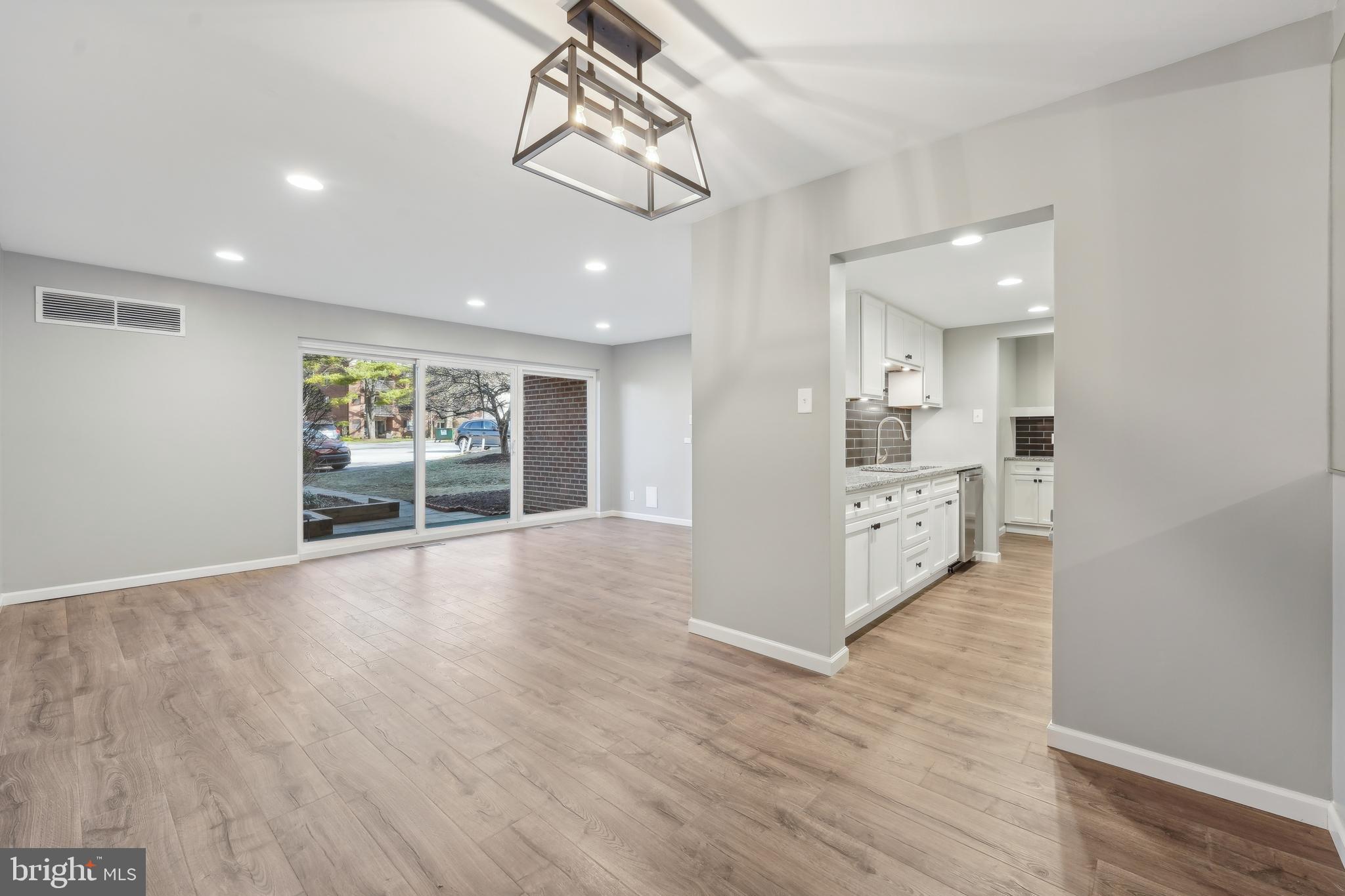 GLENHARDIE CONDOS - Residential