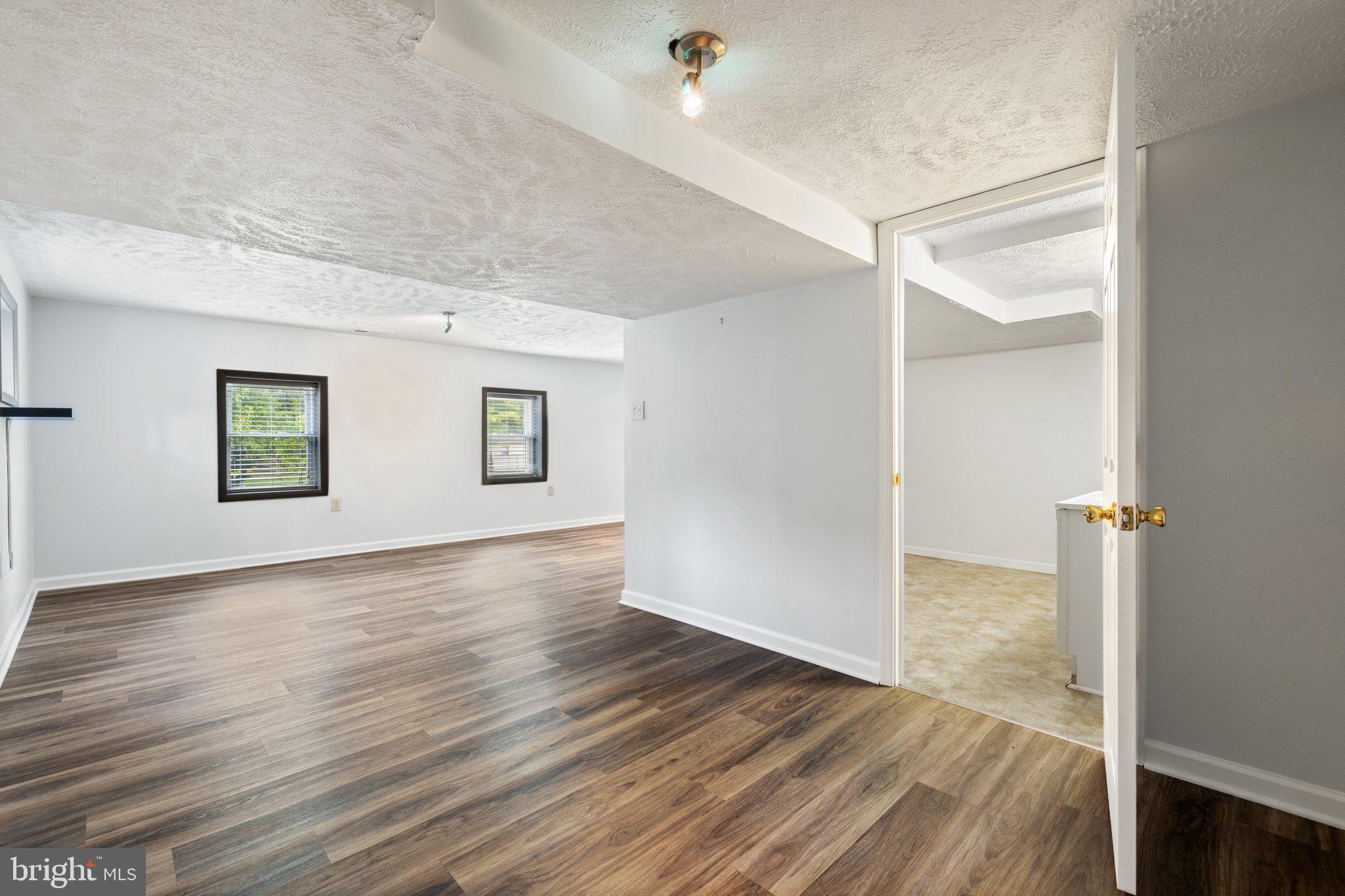 OVERLOOK PARK - Residential