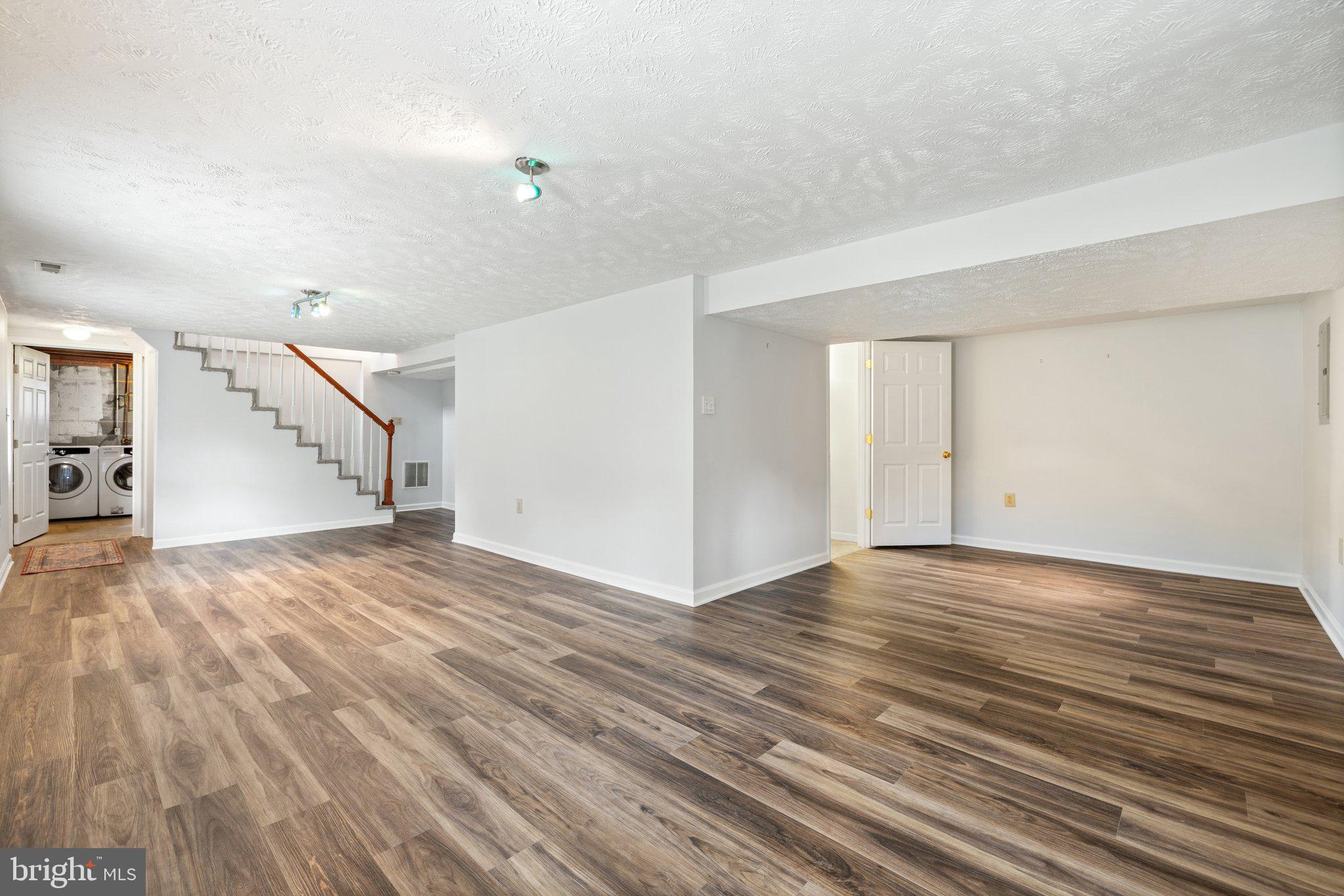 OVERLOOK PARK - Residential