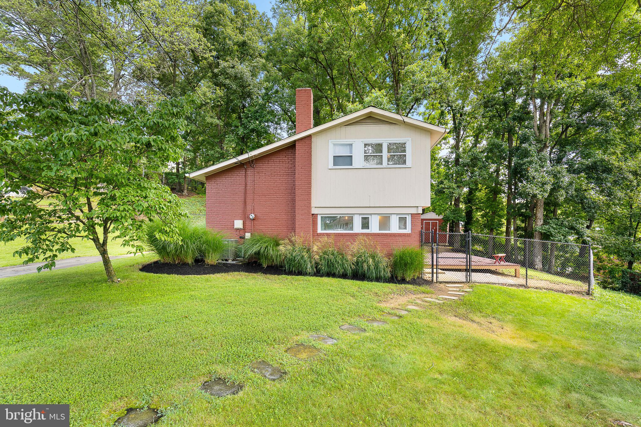 5608 ETON COURT
