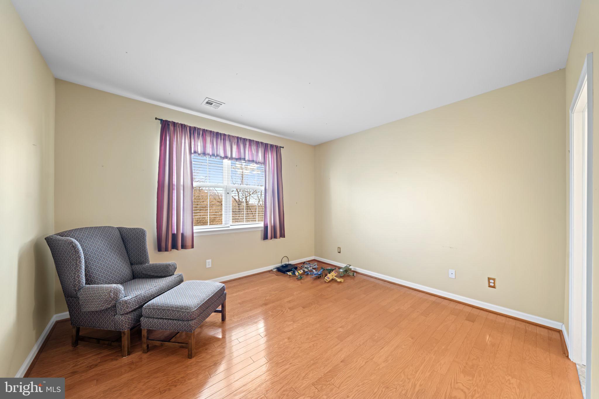 VICTORIA GARDENS - Residential