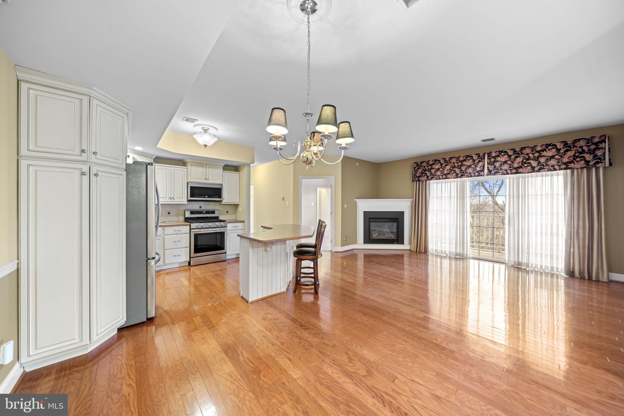 VICTORIA GARDENS - Residential