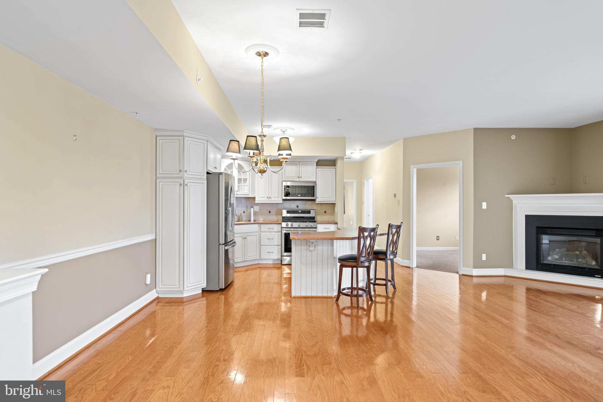 VICTORIA GARDENS - Residential