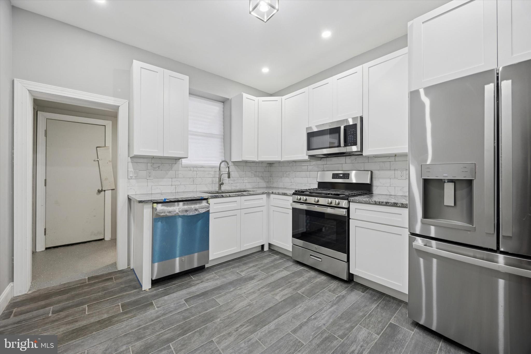 PHILADELPHIA (SOUTHWEST) - Residential