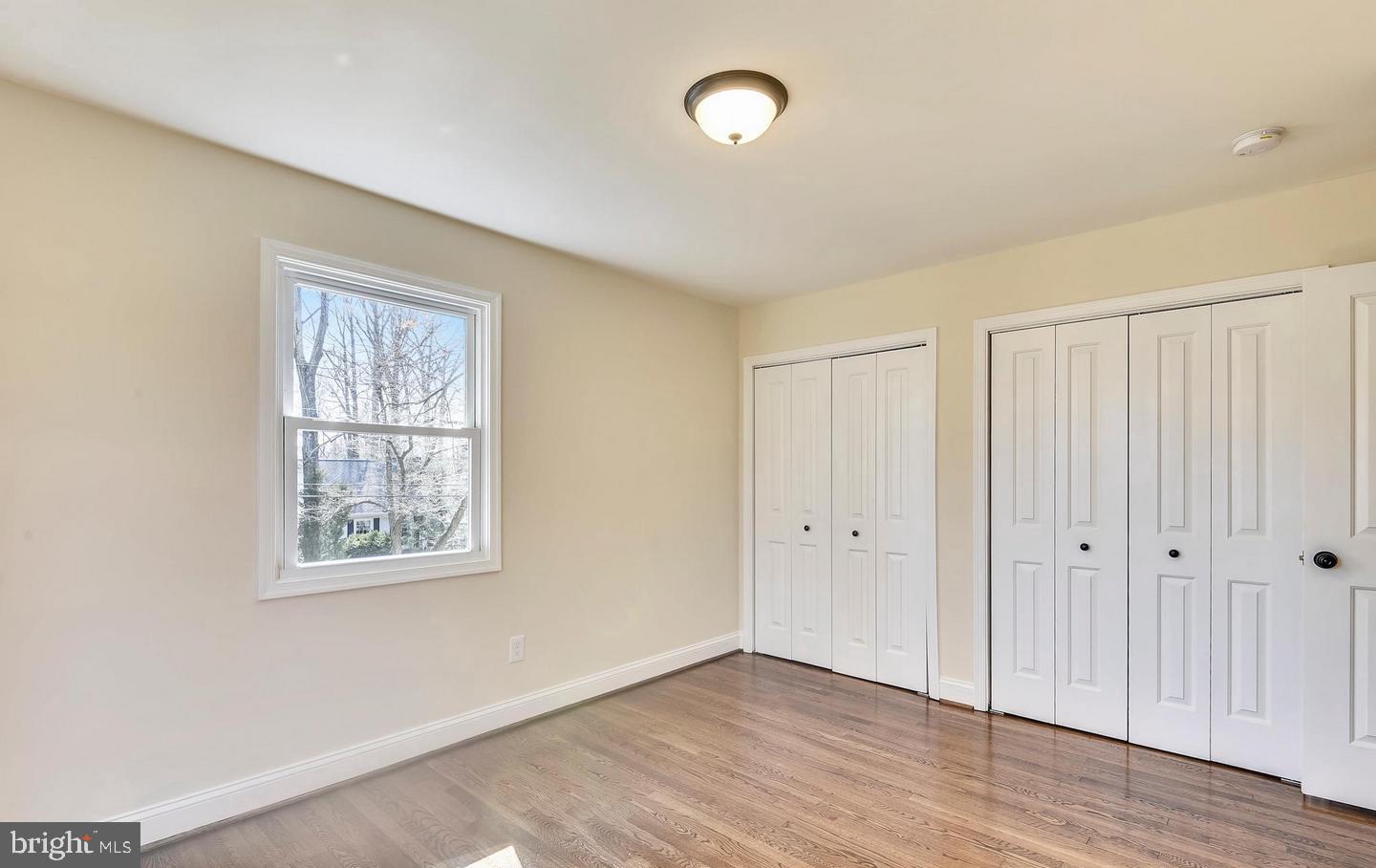 MANOR WOODS - Residential Lease