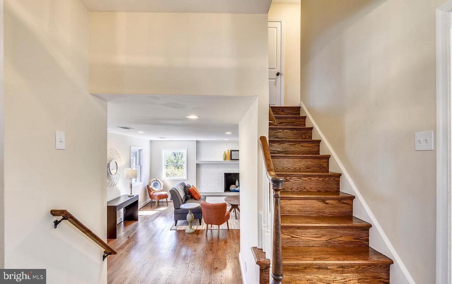 MANOR WOODS - Residential Lease