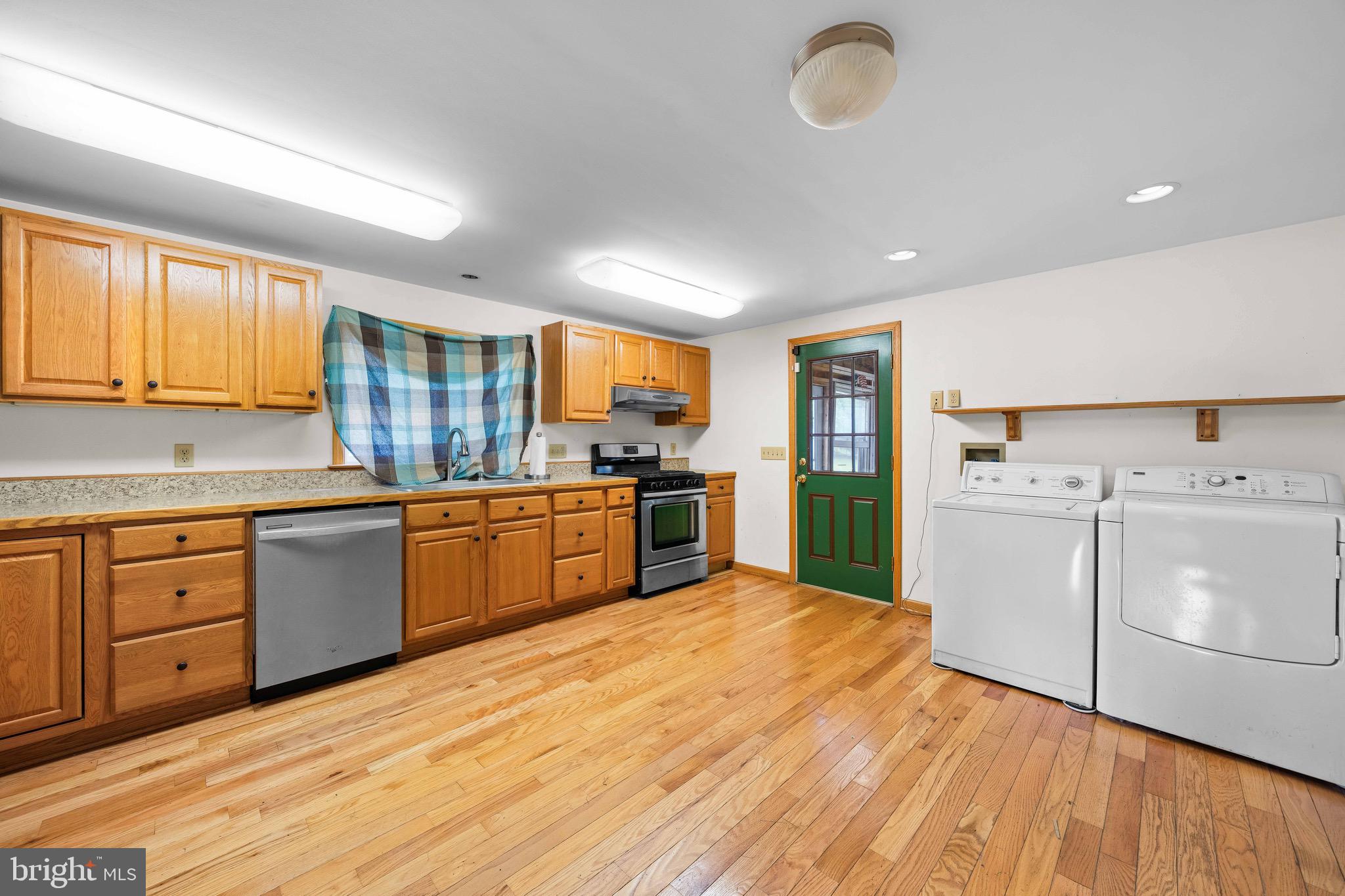 951 BARKSDALE ROAD