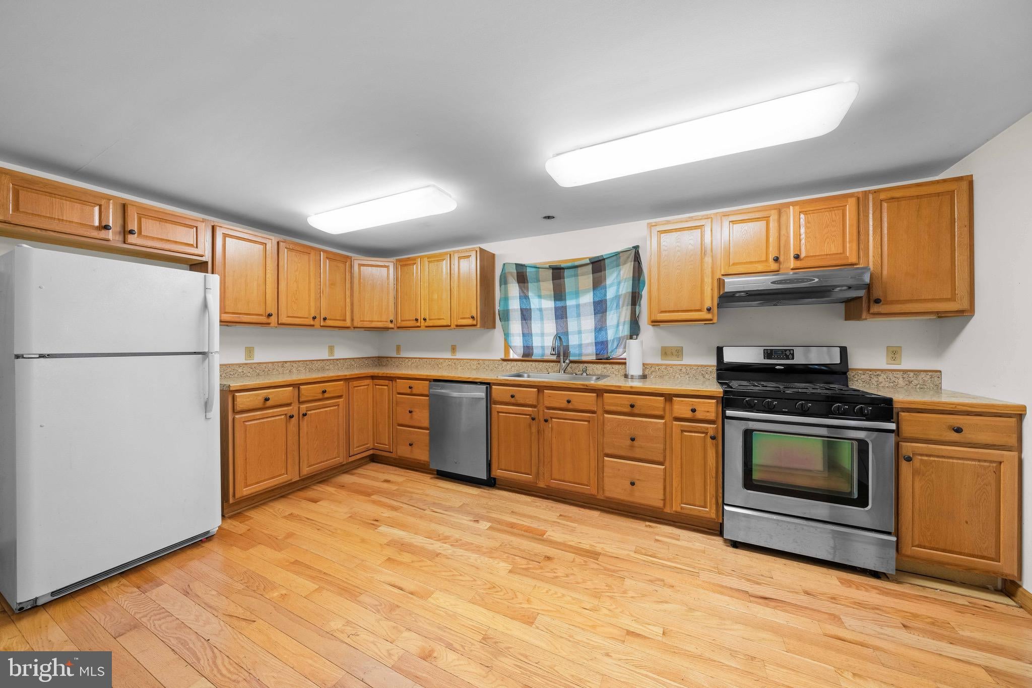 951 BARKSDALE ROAD