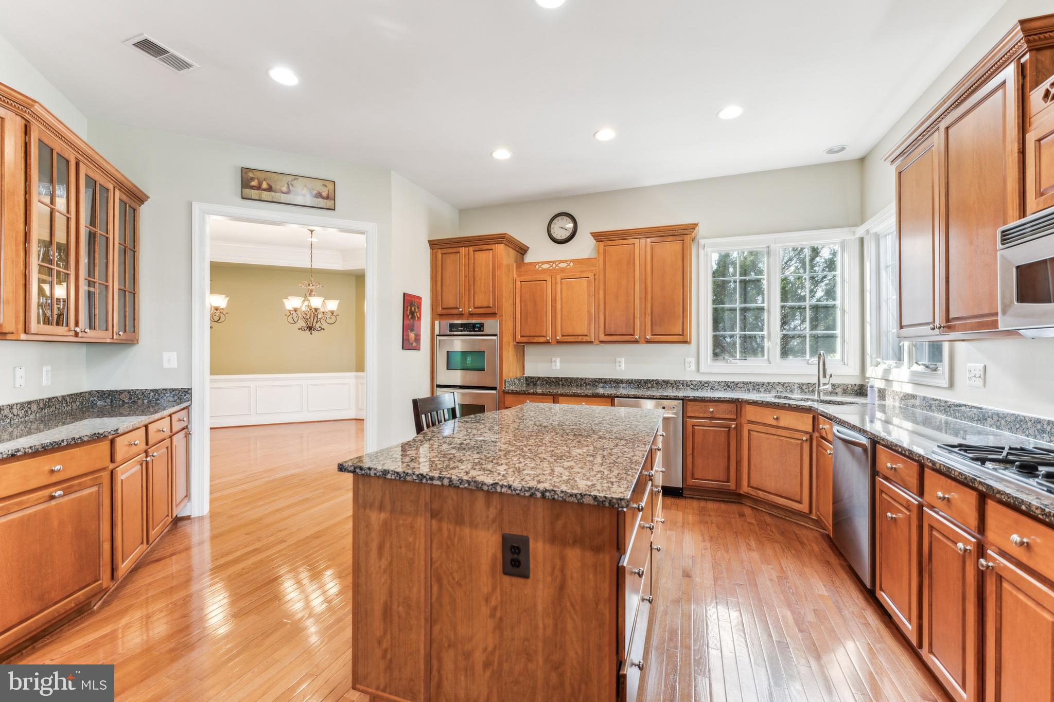 OAK HILL MANOR - Residential