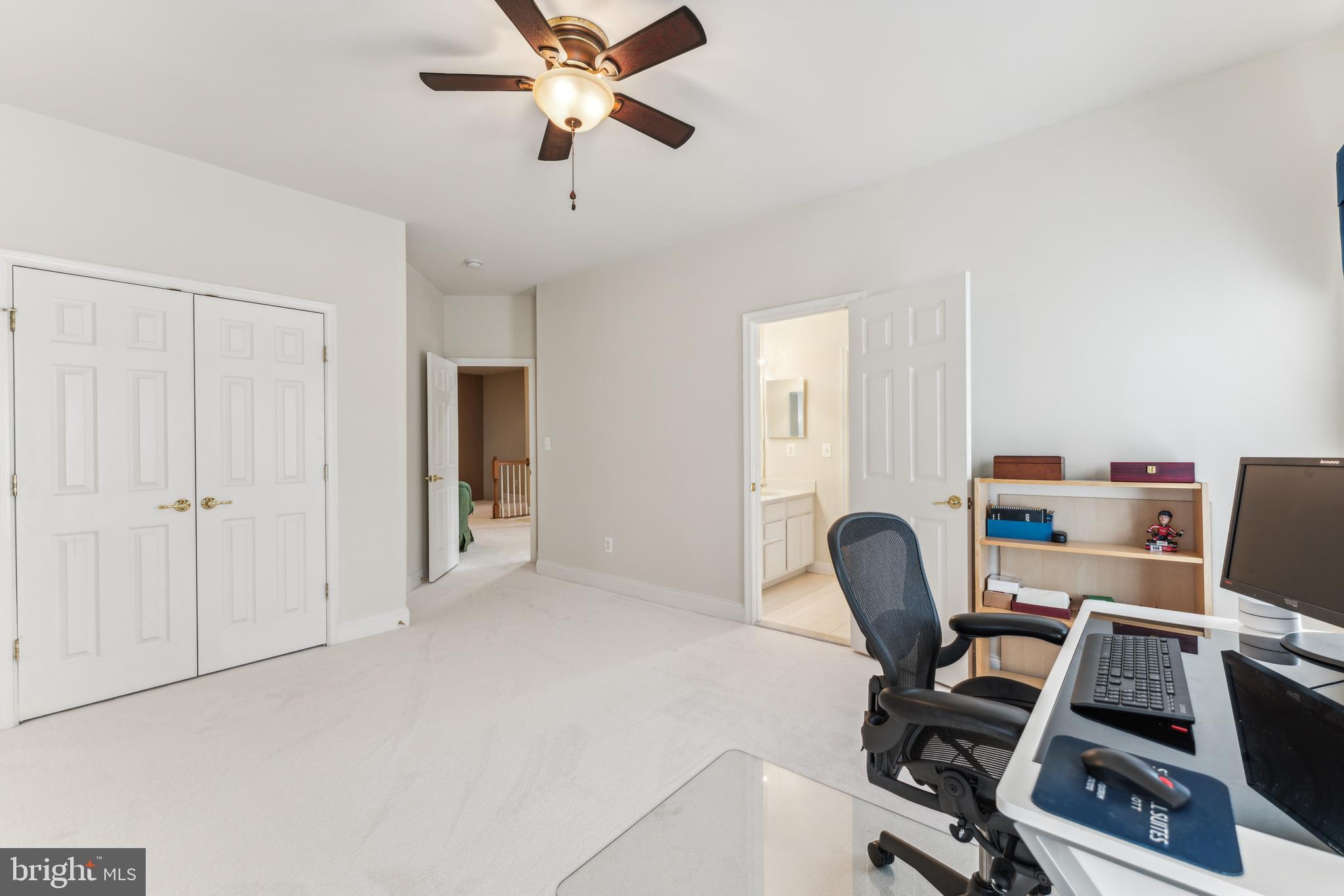 OAK HILL MANOR - Residential