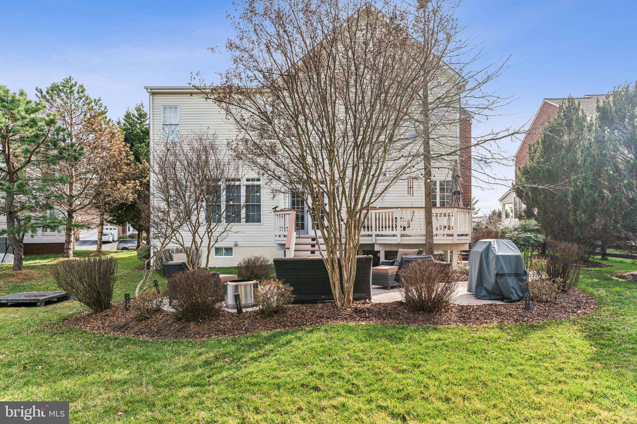 OAK HILL MANOR - Residential