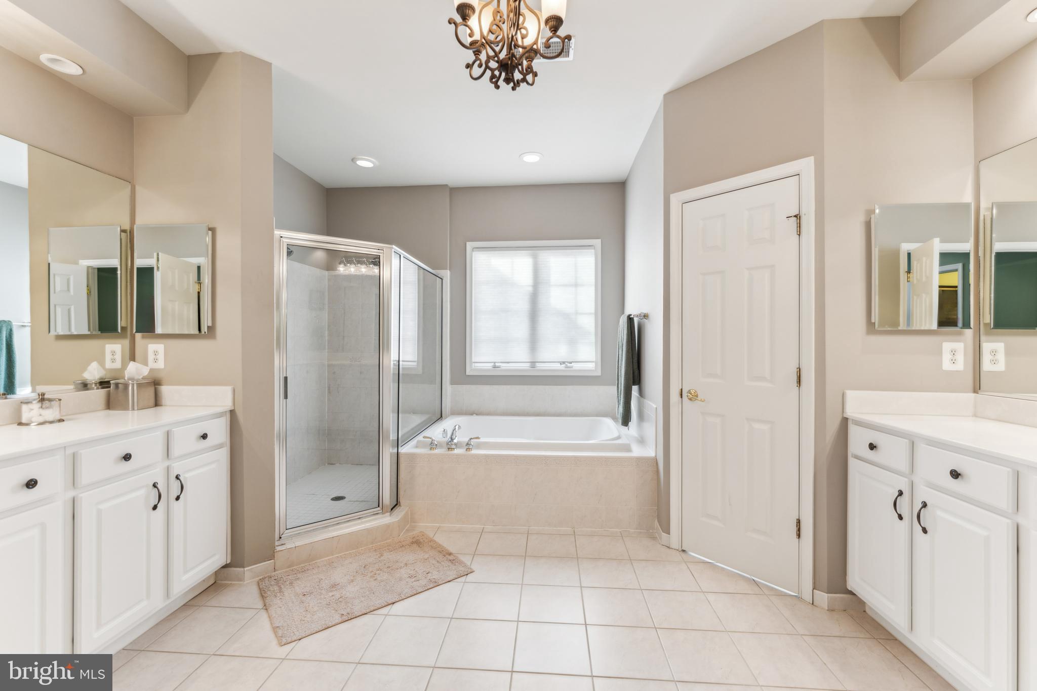 OAK HILL MANOR - Residential